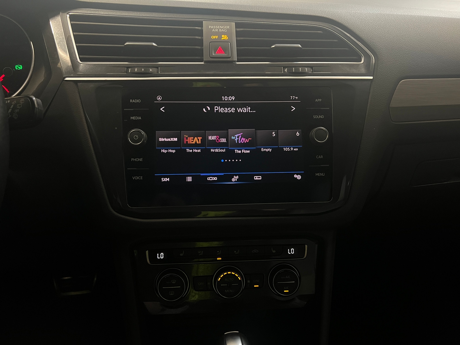 Thumbnail: 2021 Volkswagen Tiguan - 3