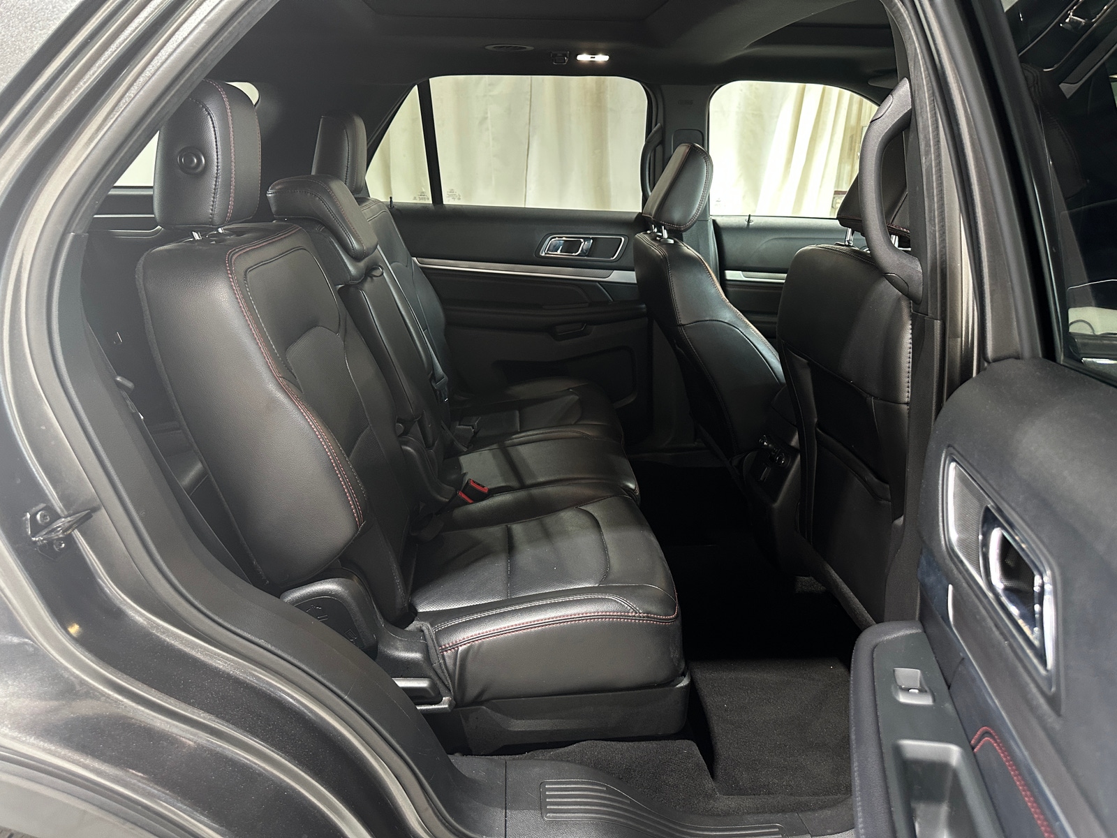 Thumbnail: 2018 Ford Explorer - 5