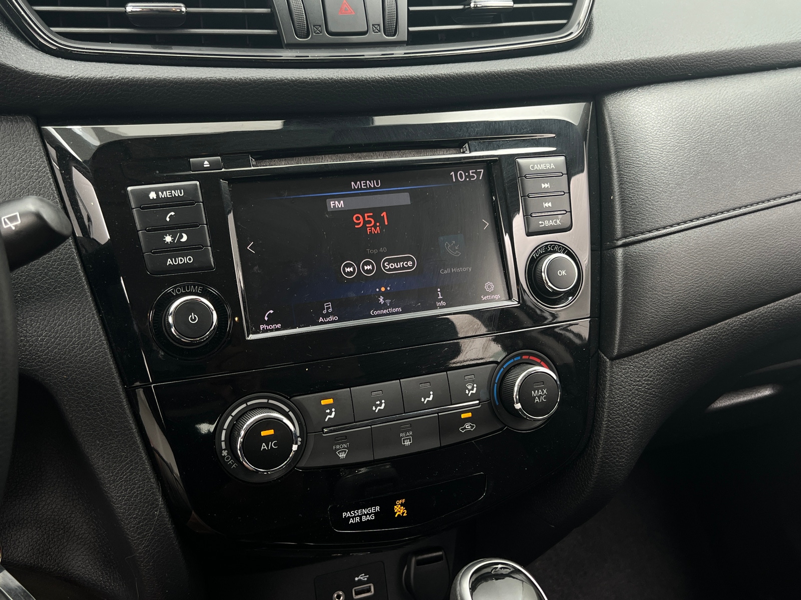Thumbnail: 2019 Nissan Rogue - 4