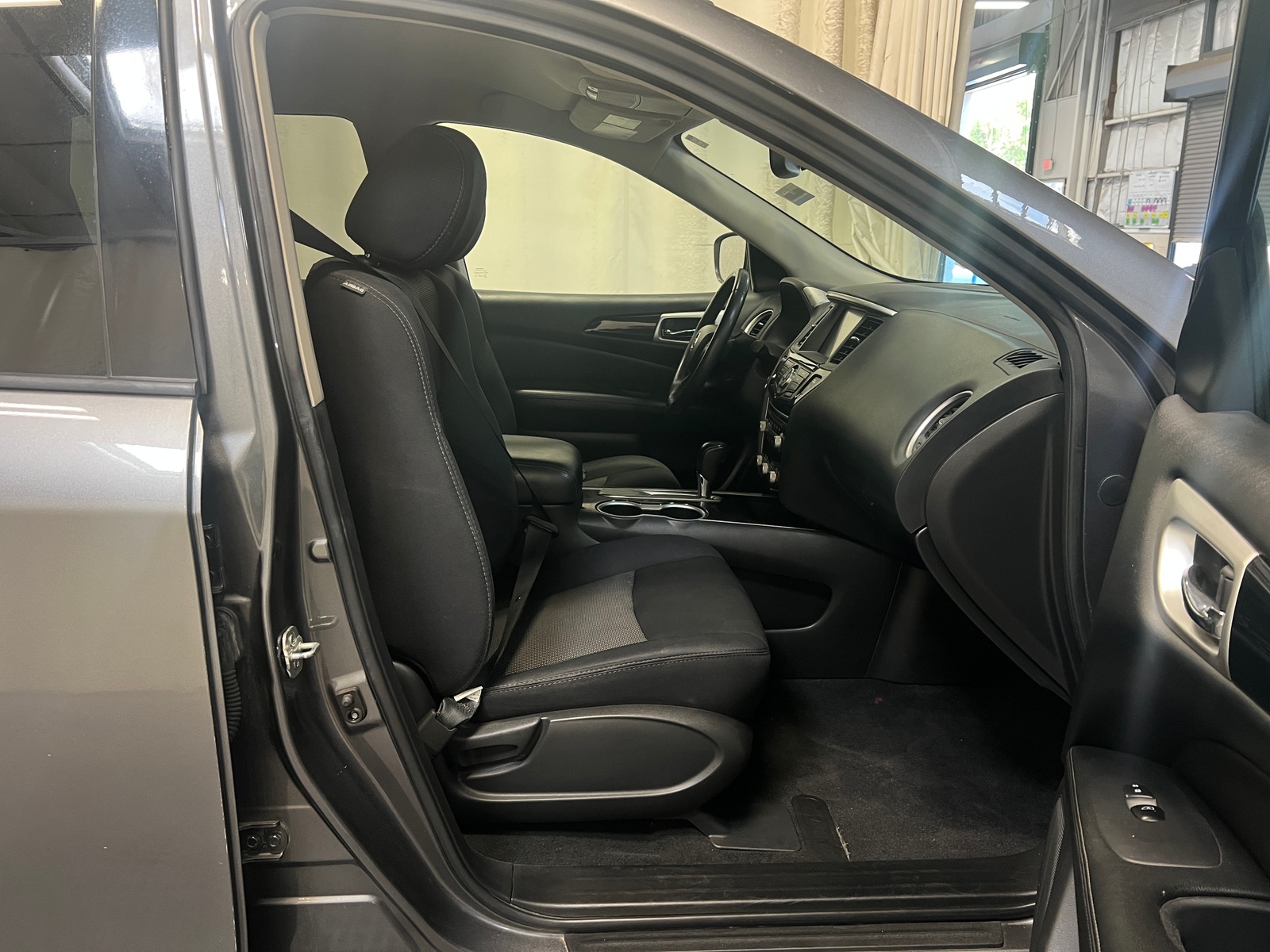 Thumbnail: 2018 Nissan Pathfinder - 2