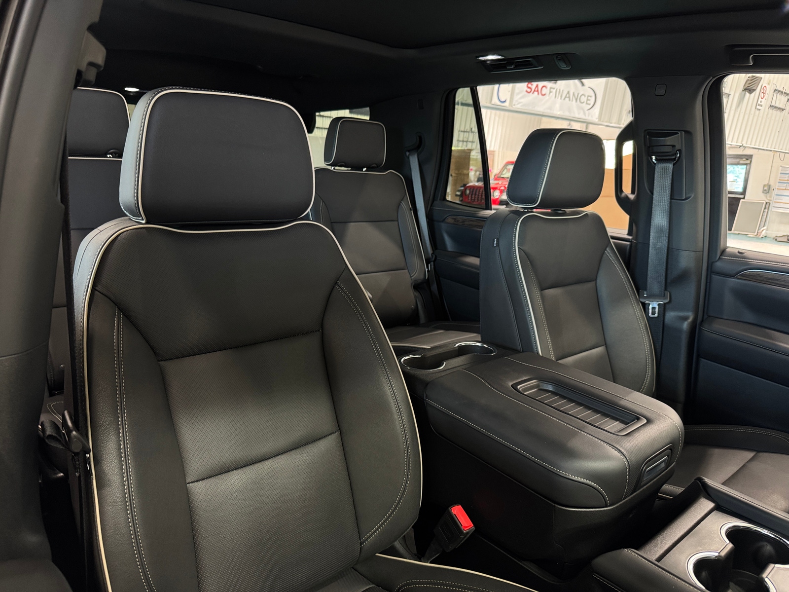 Thumbnail: 2024 Chevrolet Tahoe - 2