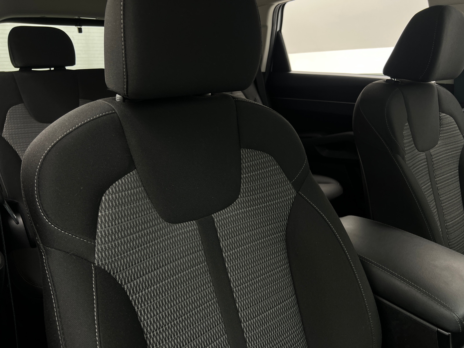 Thumbnail: 2023 Kia Sorento - 2