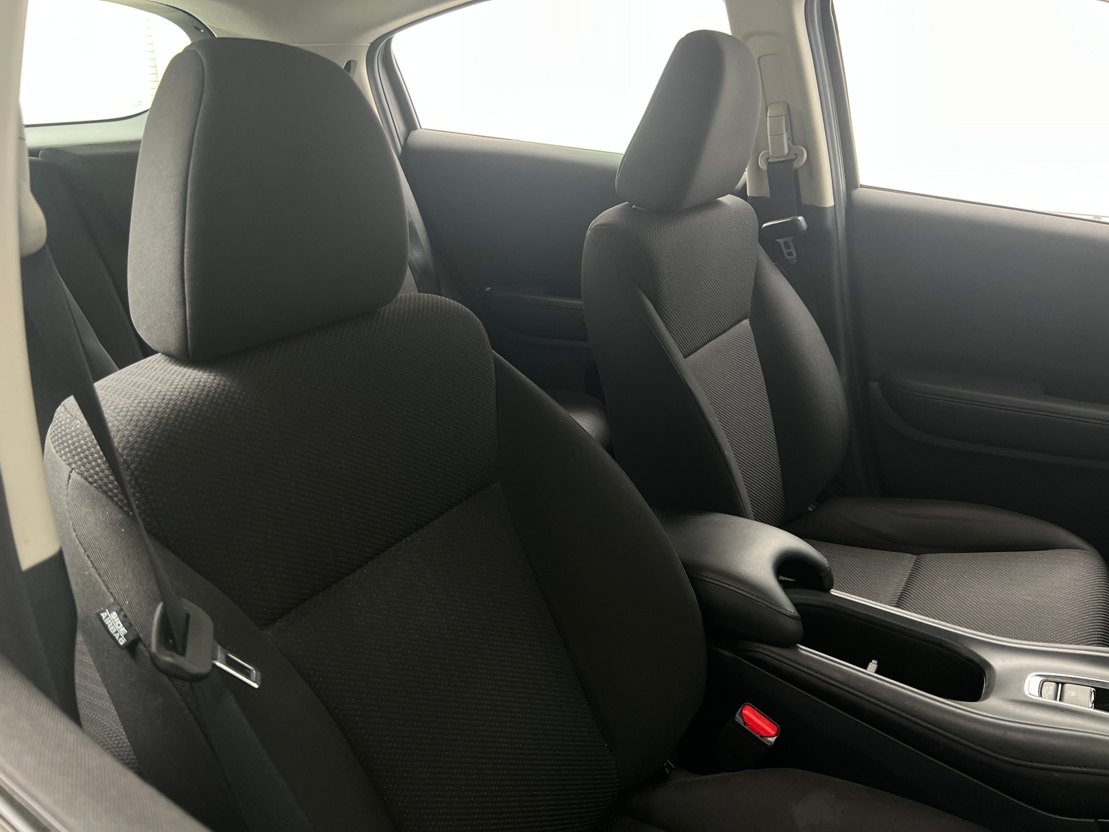 Thumbnail: 2016 Honda HR-V - 2