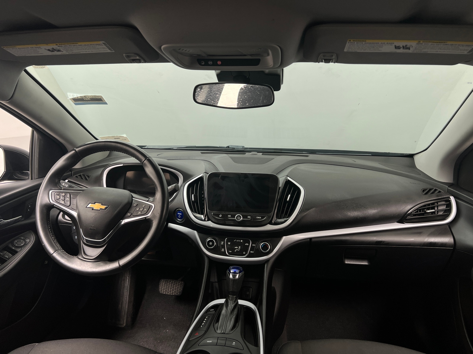 Thumbnail: 2017 Chevrolet Volt - 3