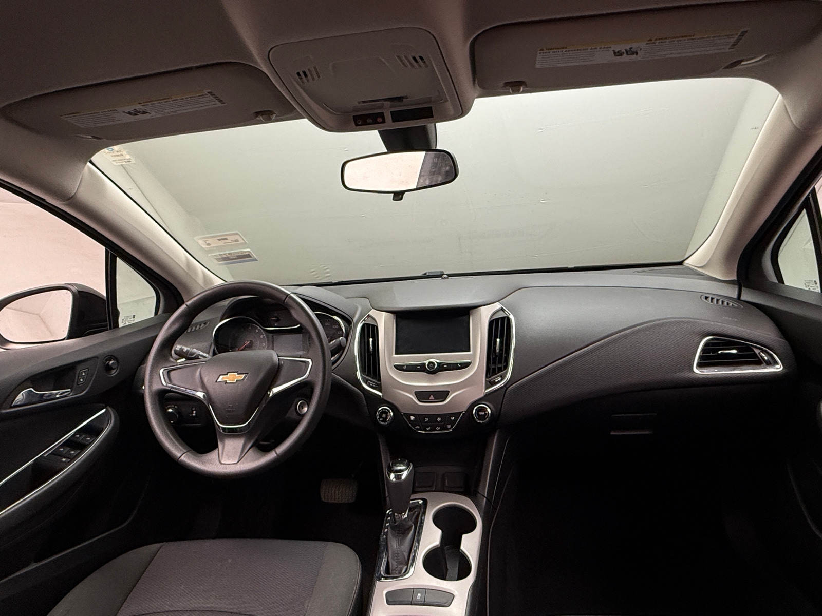 Thumbnail: 2018 Chevrolet Cruze - 3