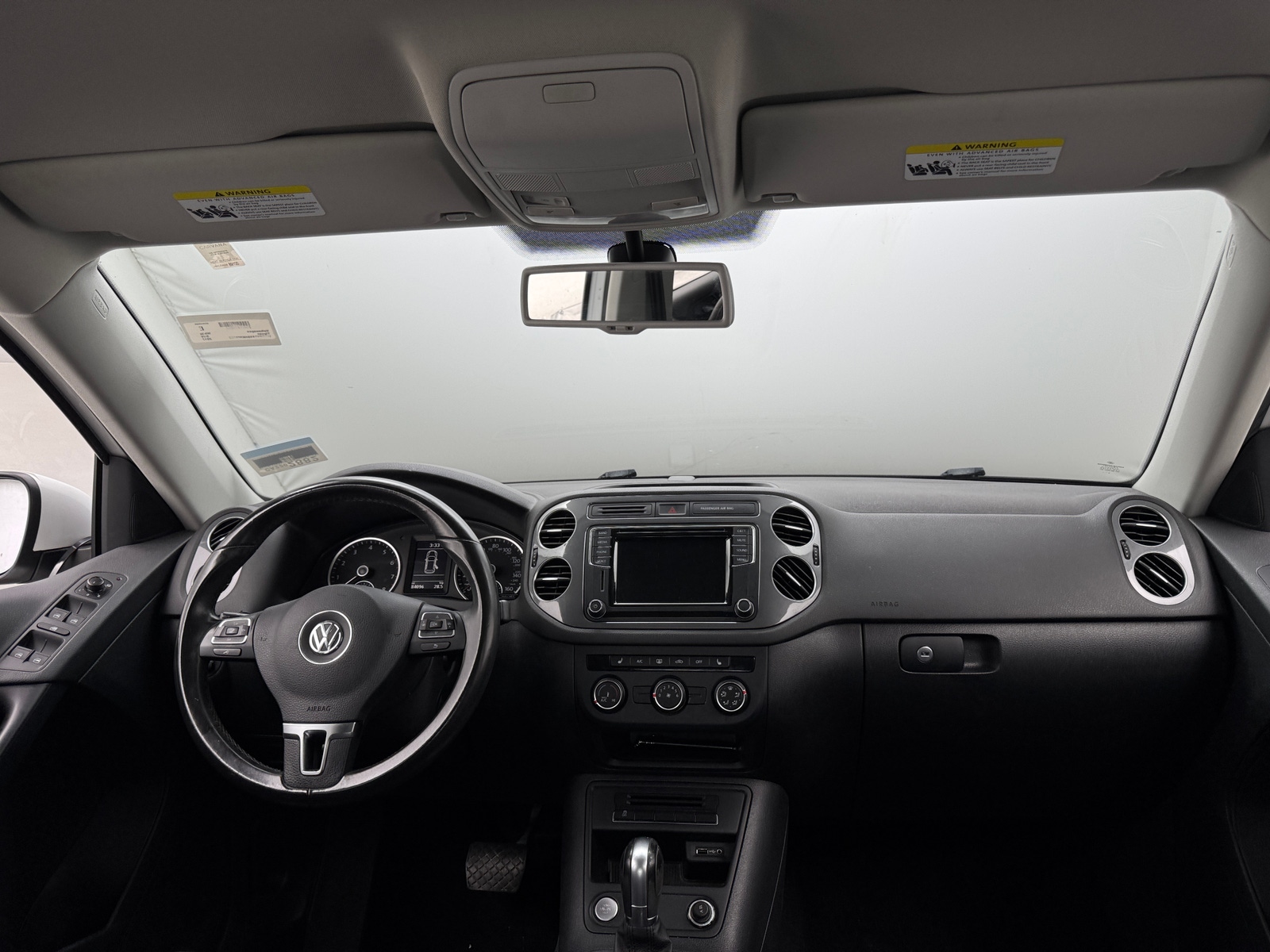 Thumbnail: 2017 Volkswagen Tiguan - 3