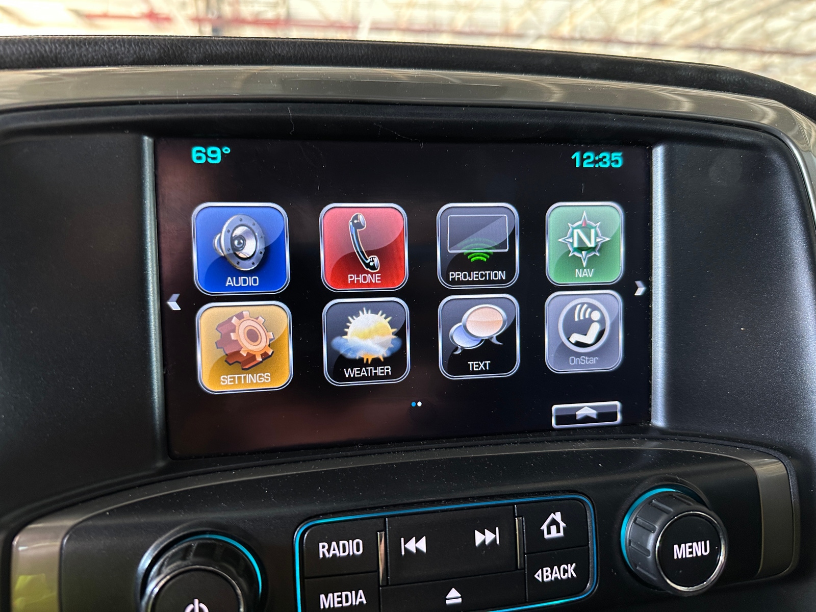 Thumbnail: 2017 Chevrolet Silverado 1500 - 3