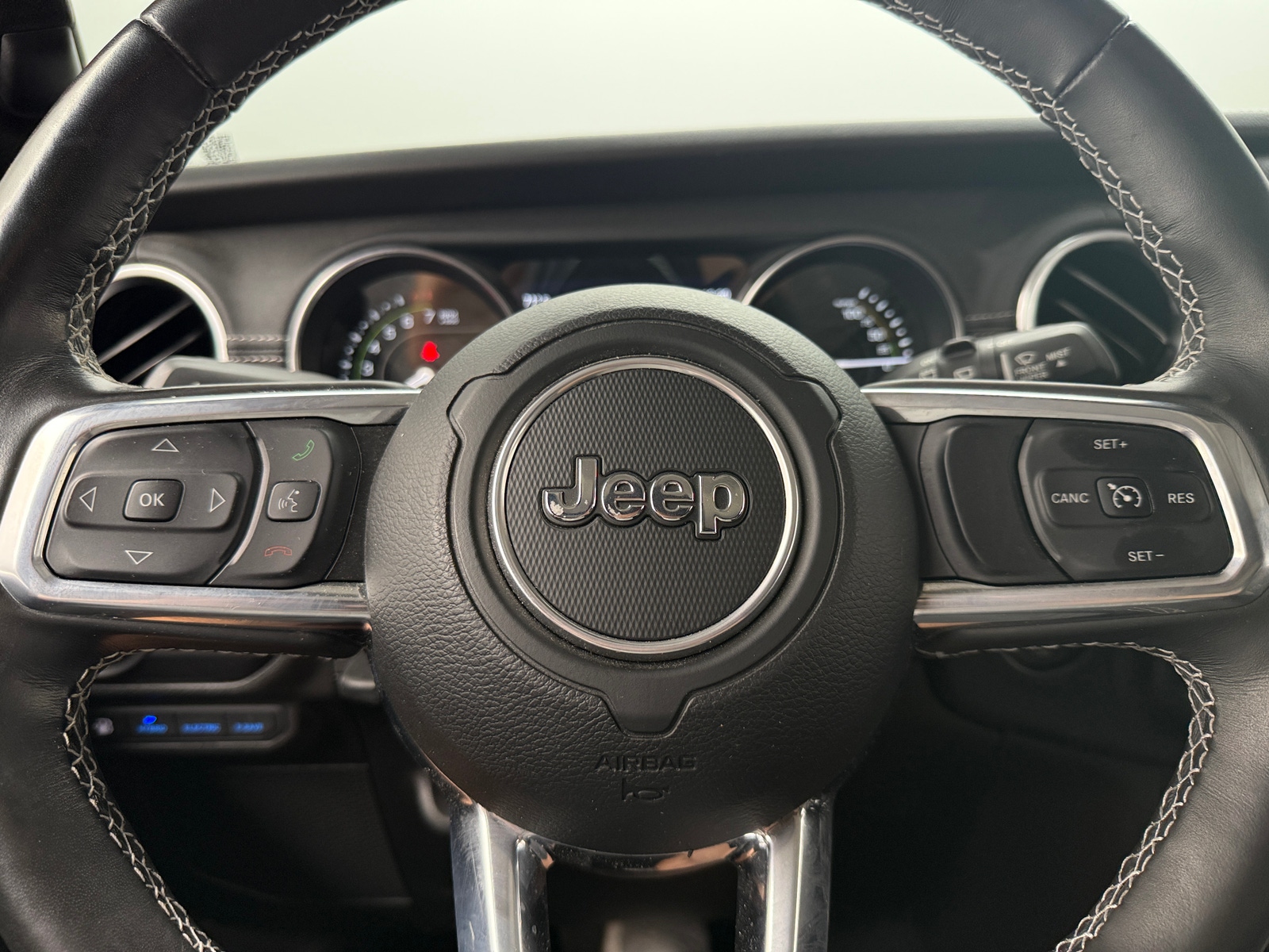 Thumbnail: 2022 Jeep Wrangler - 4