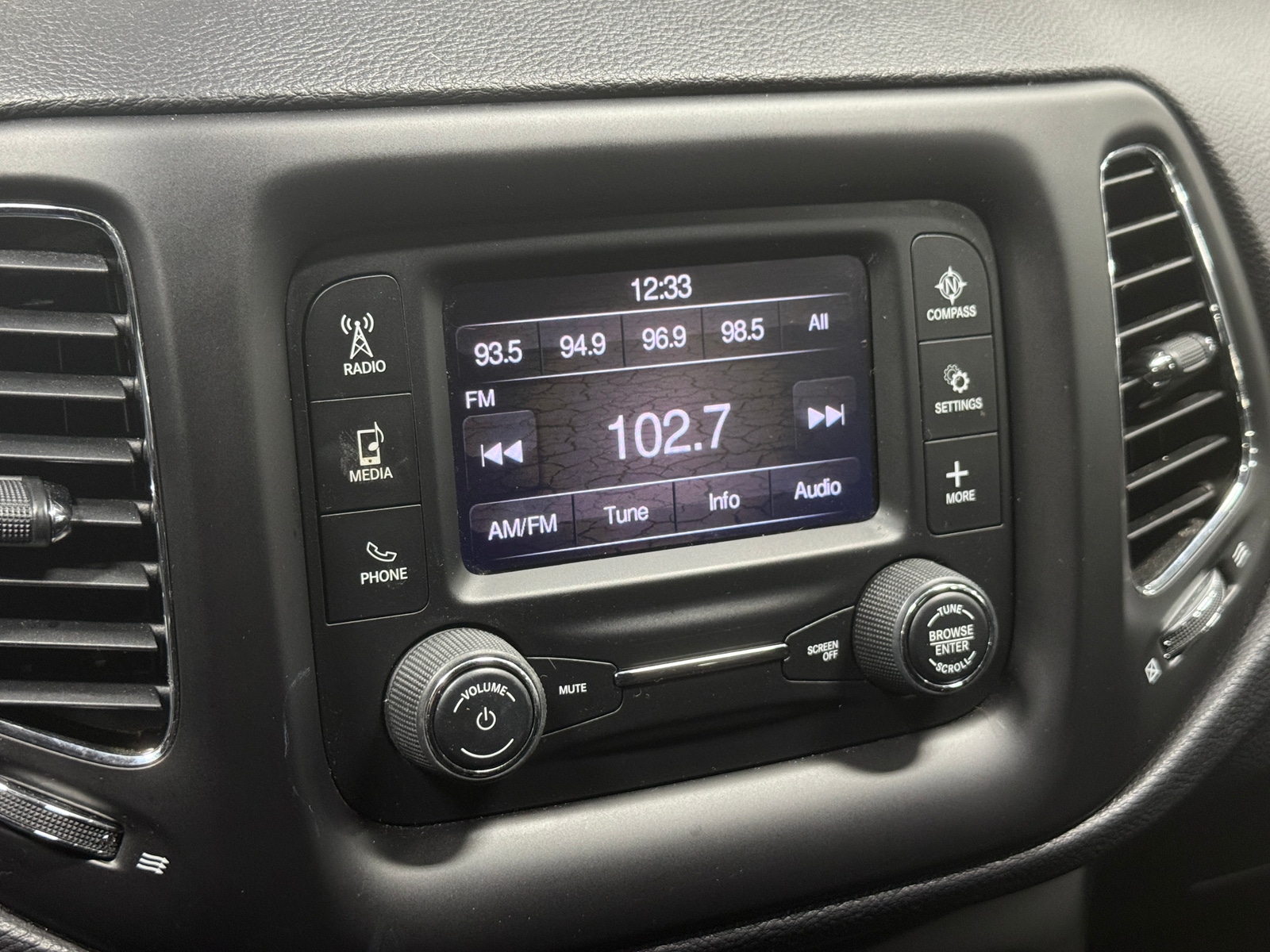 Thumbnail: 2018 Jeep Compass - 4