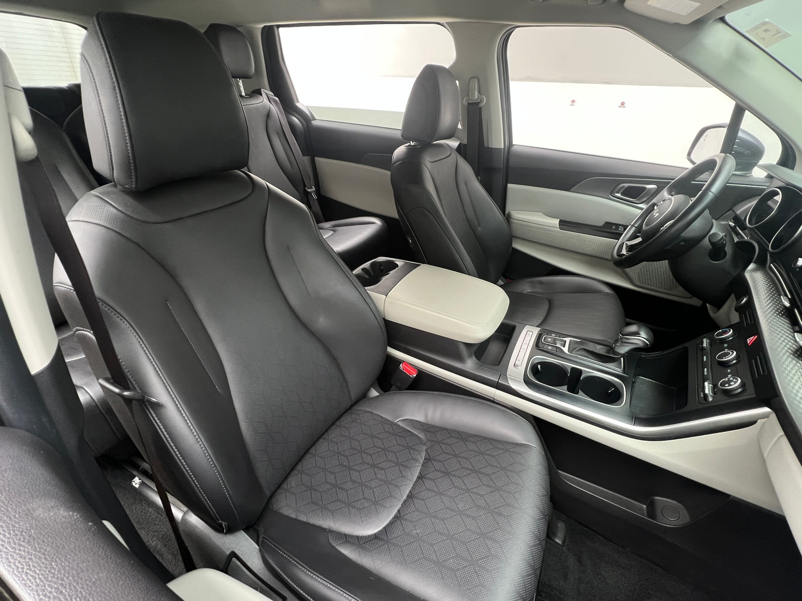 Thumbnail: 2022 Kia Carnival - 2