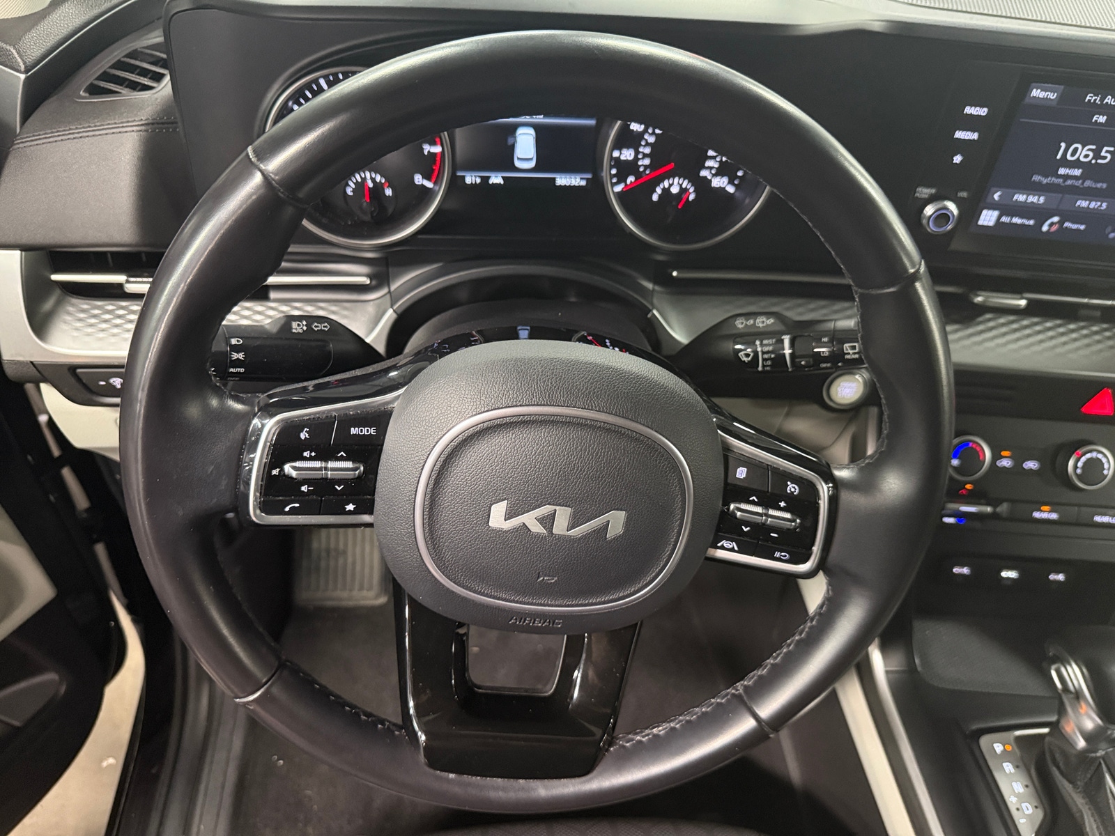Thumbnail: 2022 Kia Carnival - 5
