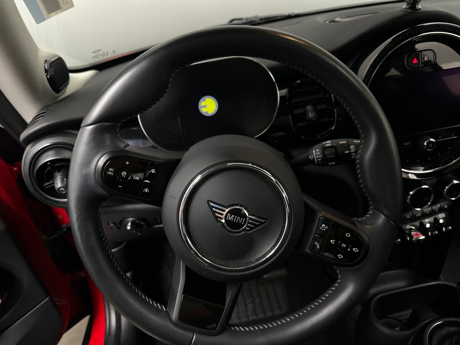 Thumbnail: 2024 MINI Cooper Hardtop - 4