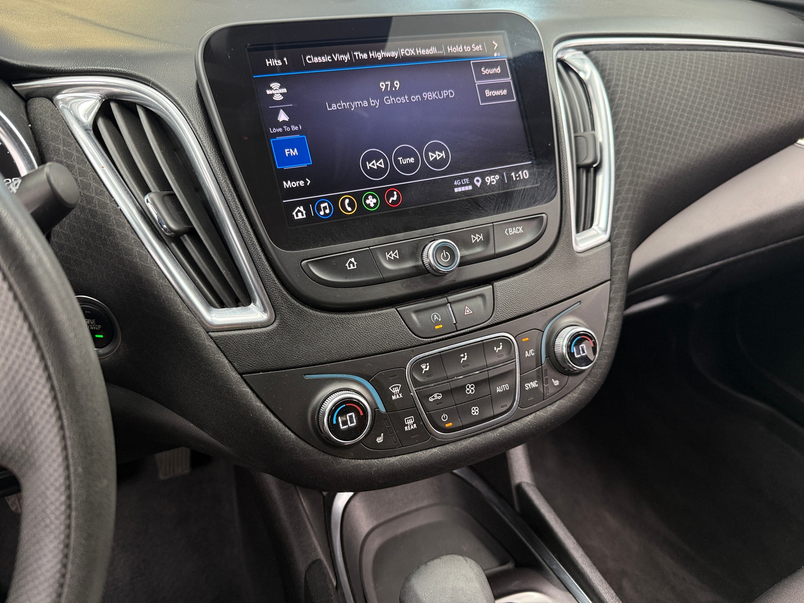 Thumbnail: 2021 Chevrolet Malibu - 4