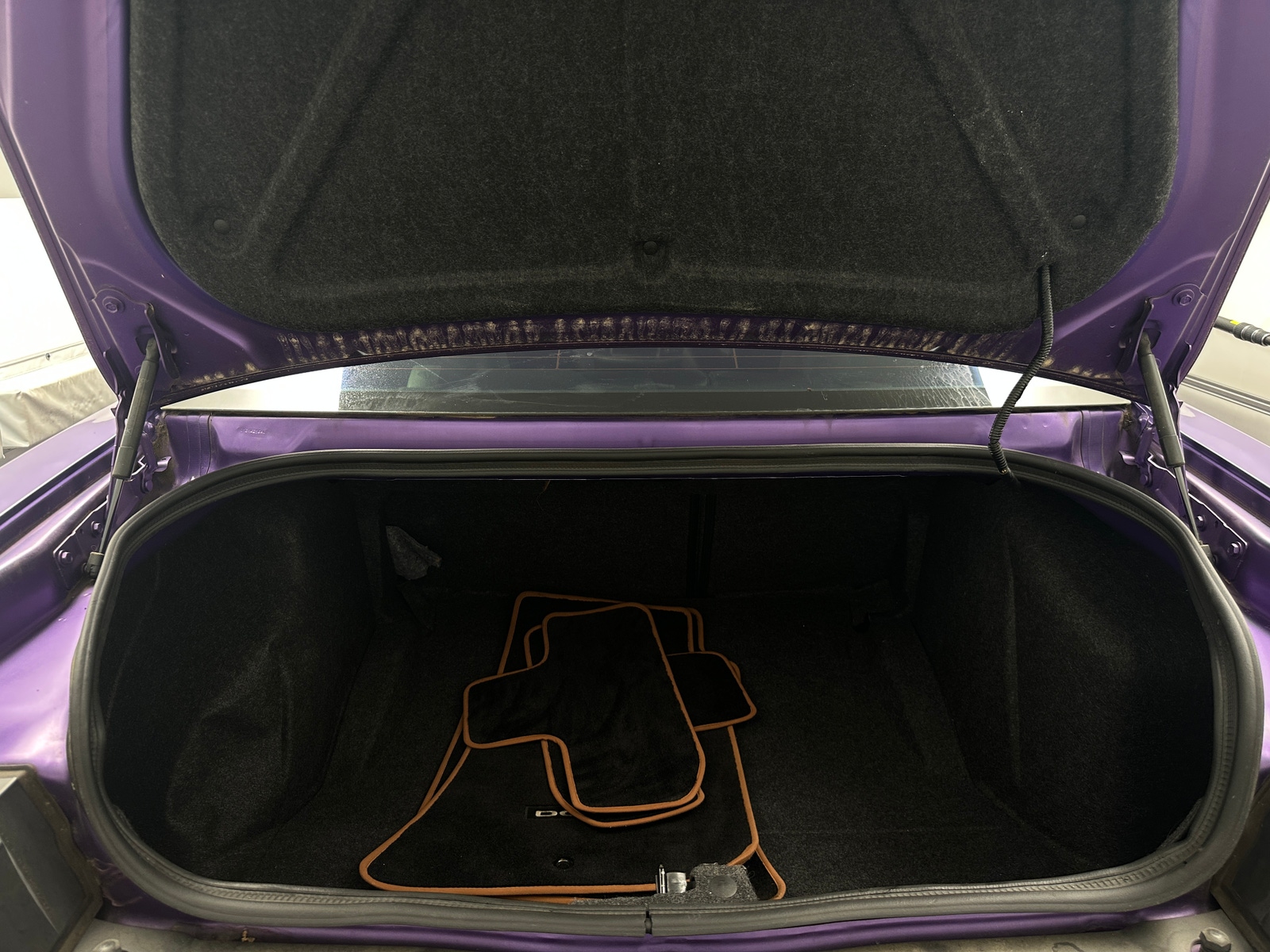Thumbnail: 2016 Dodge Challenger - 4
