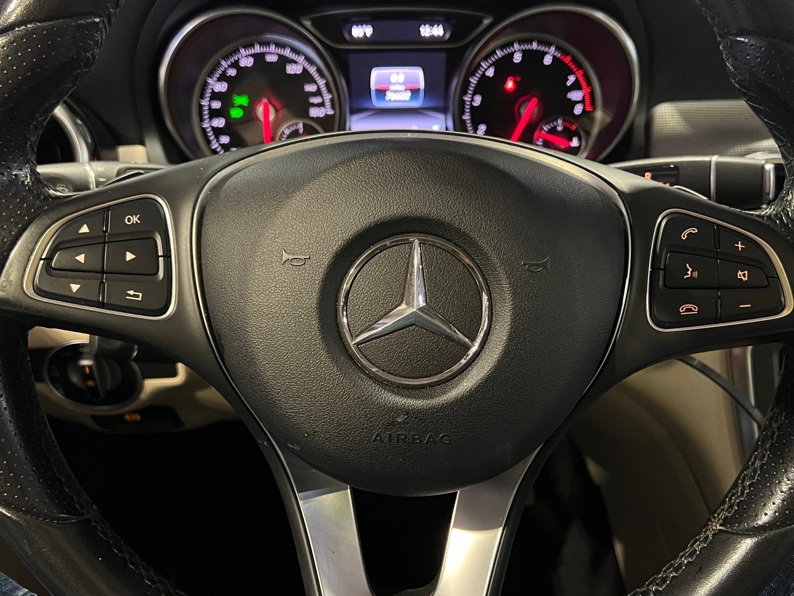 Thumbnail: 2018 Mercedes-Benz GLA - 4