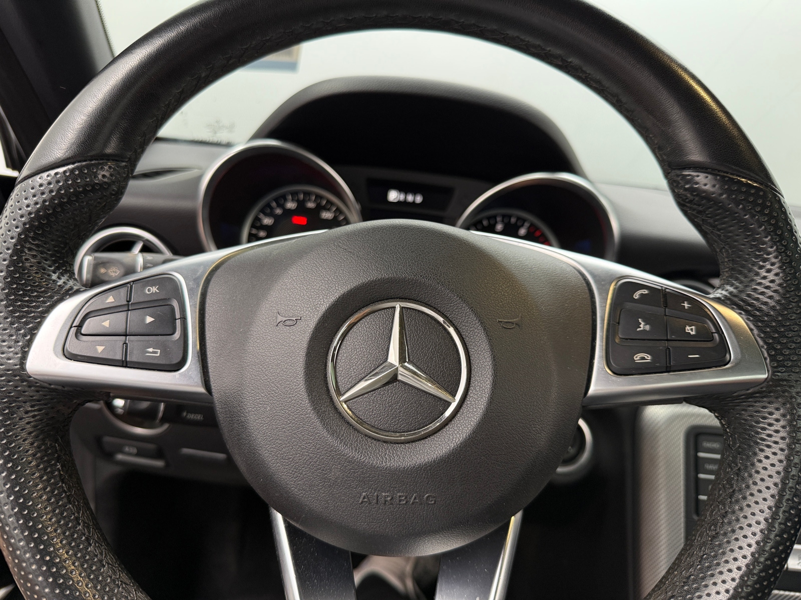 Thumbnail: 2019 Mercedes-Benz SLC - 4