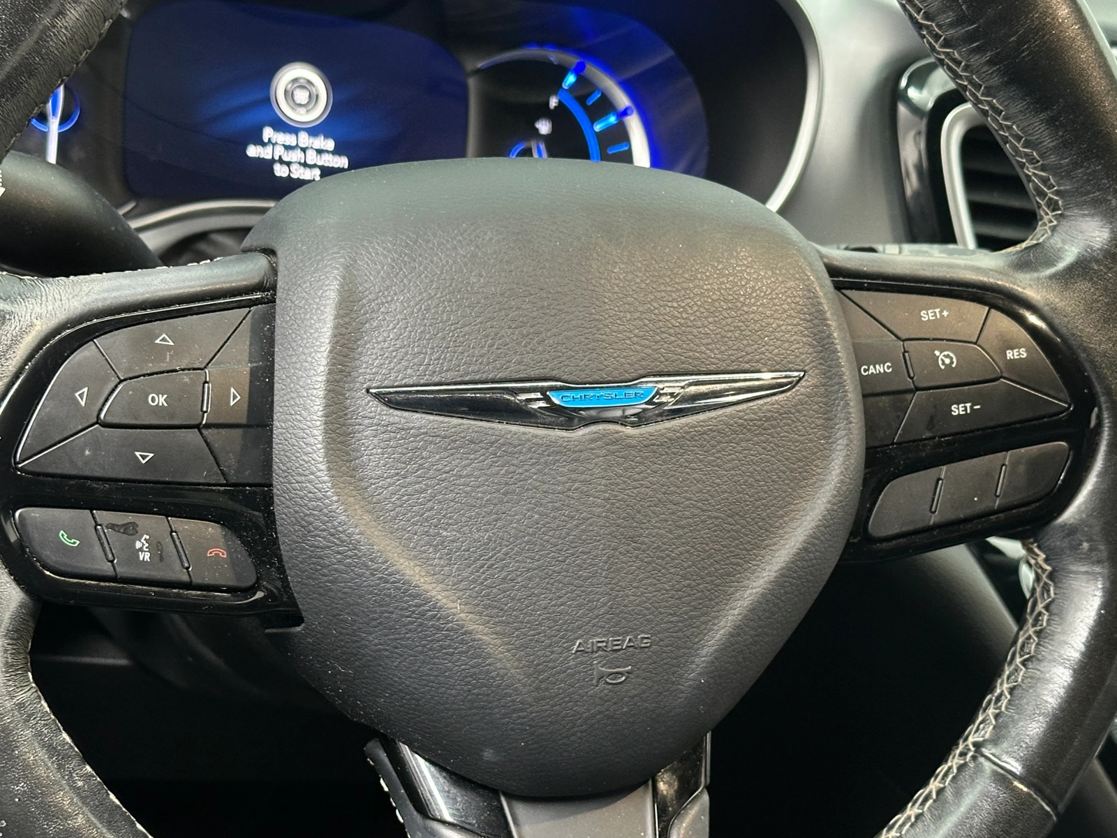 Thumbnail: 2020 Chrysler Pacifica - 4