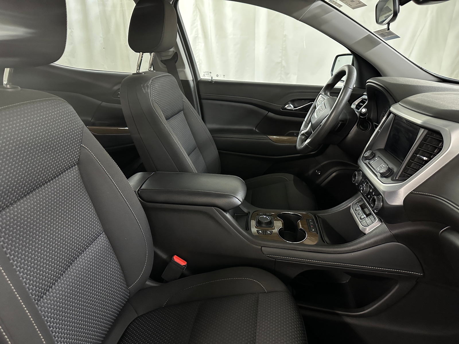 Thumbnail: 2023 GMC Acadia - 2