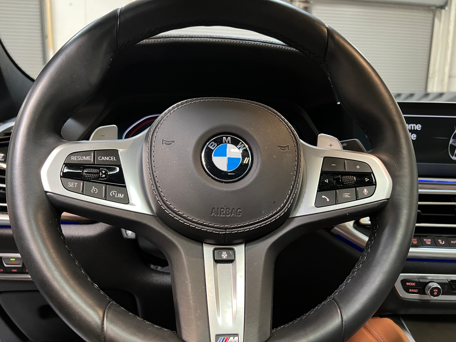 Thumbnail: 2022 BMW X6 - 4