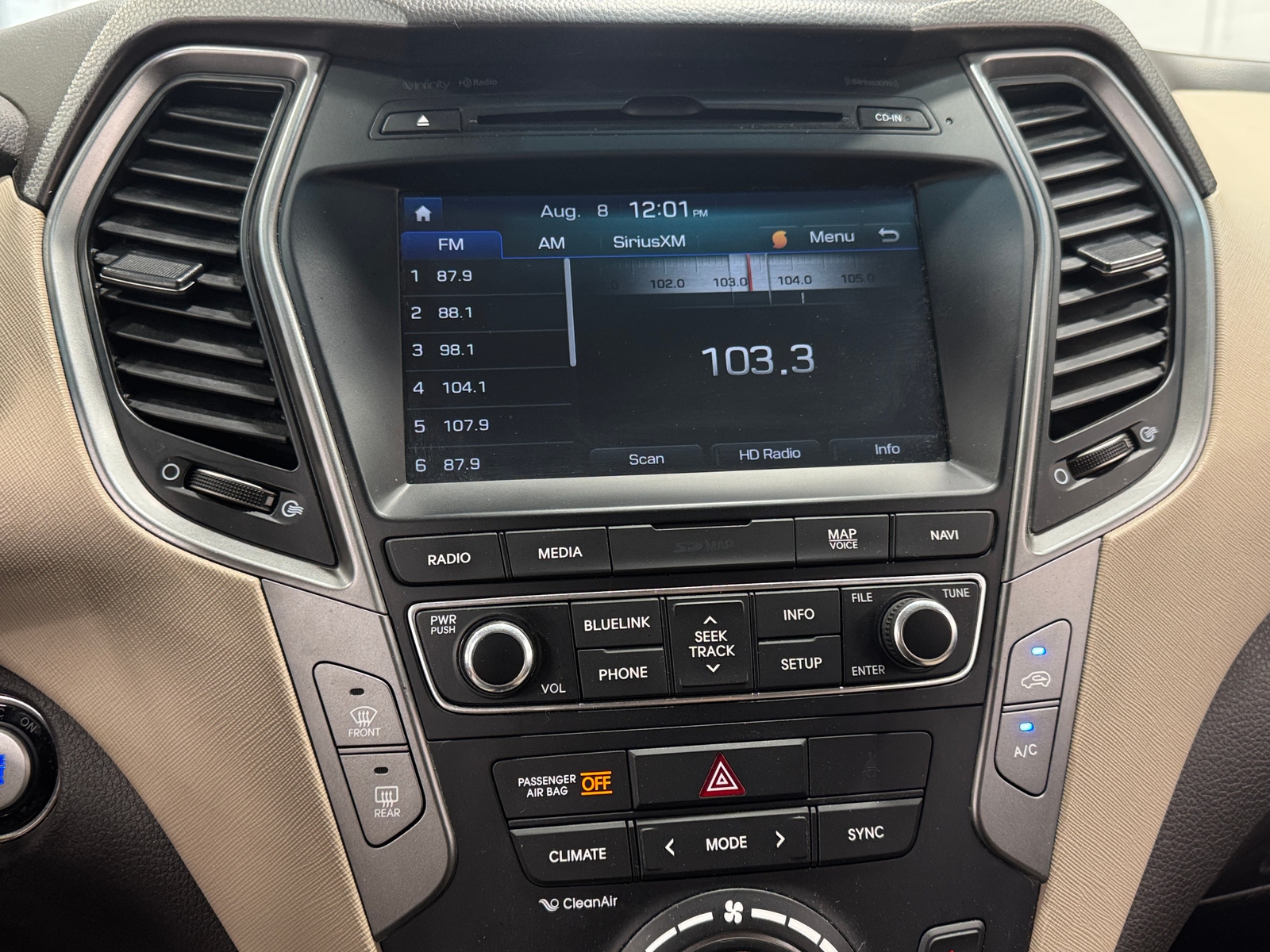 Thumbnail: 2018 Hyundai Santa Fe - 4