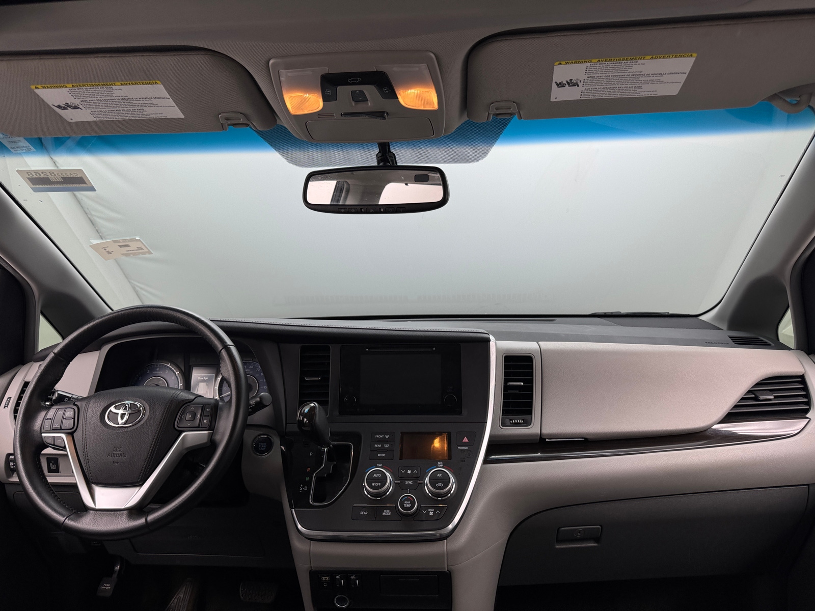 Thumbnail: 2016 Toyota Sienna - 2