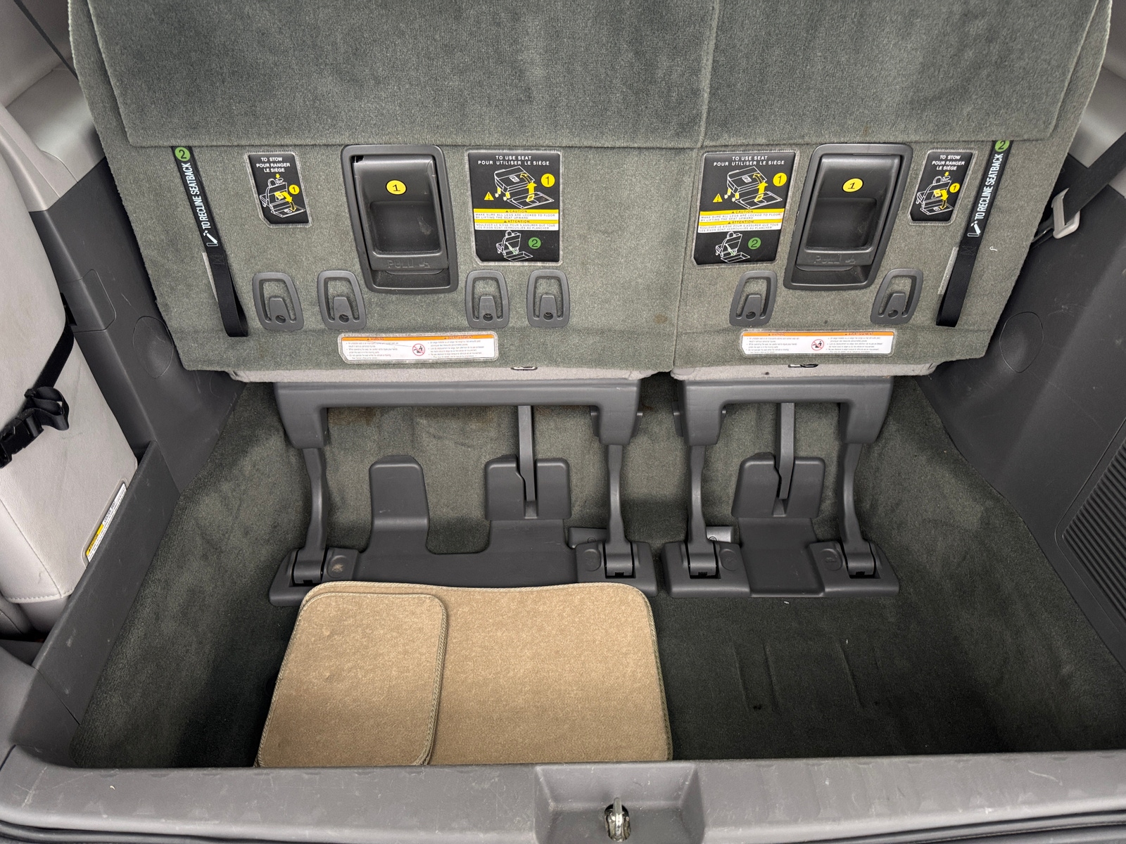 Thumbnail: 2016 Toyota Sienna - 6