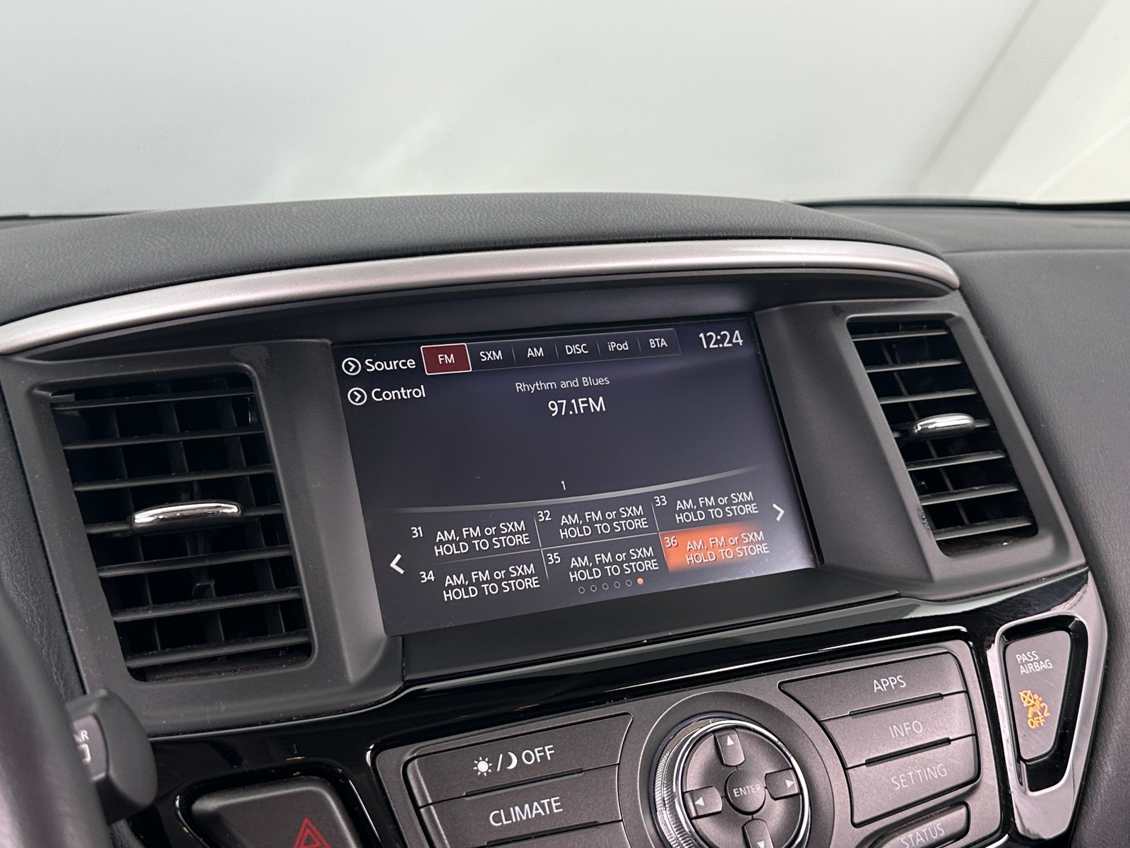 Thumbnail: 2020 Nissan Pathfinder - 4