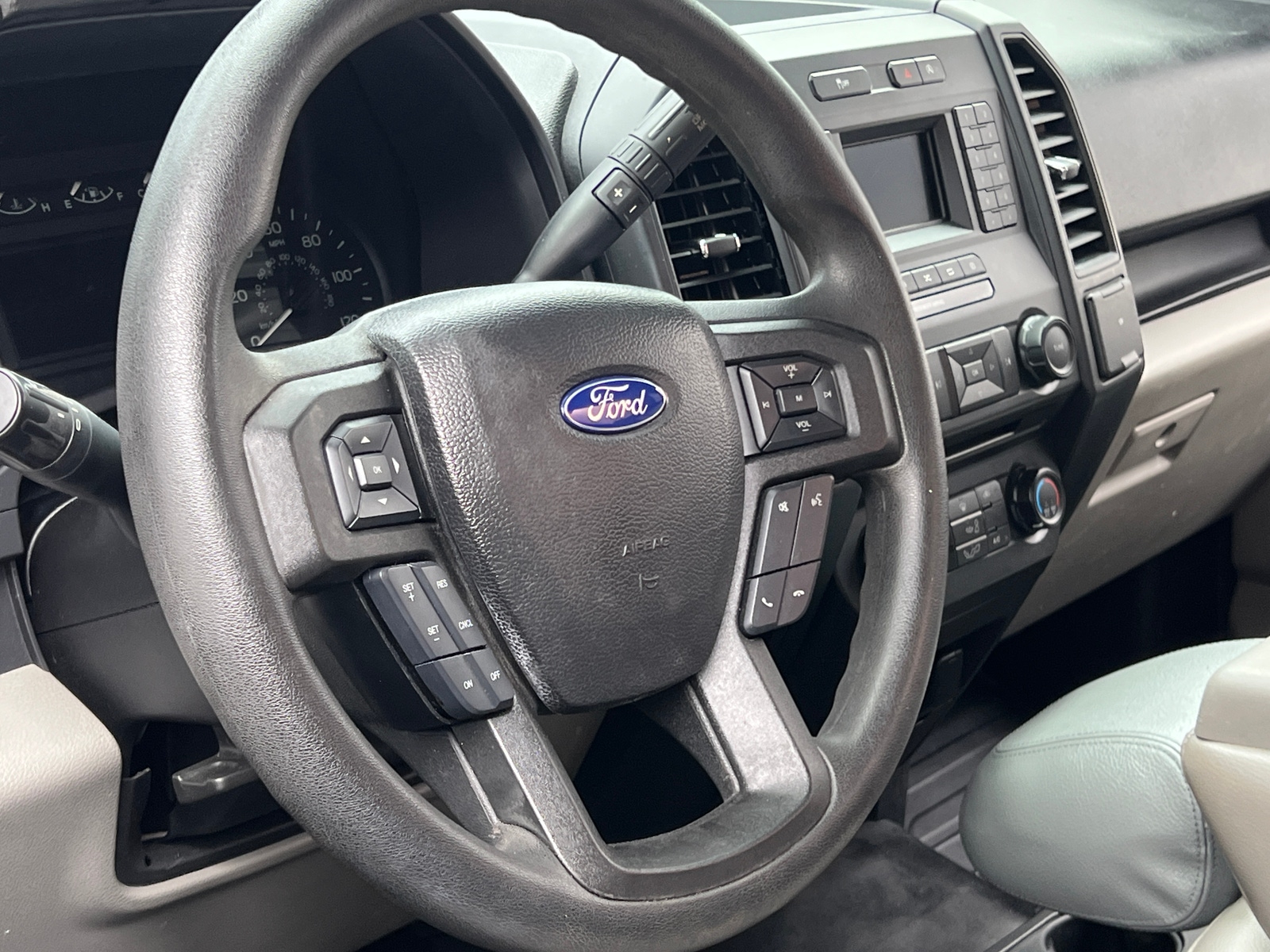 Thumbnail: 2018 Ford Econoline - 4