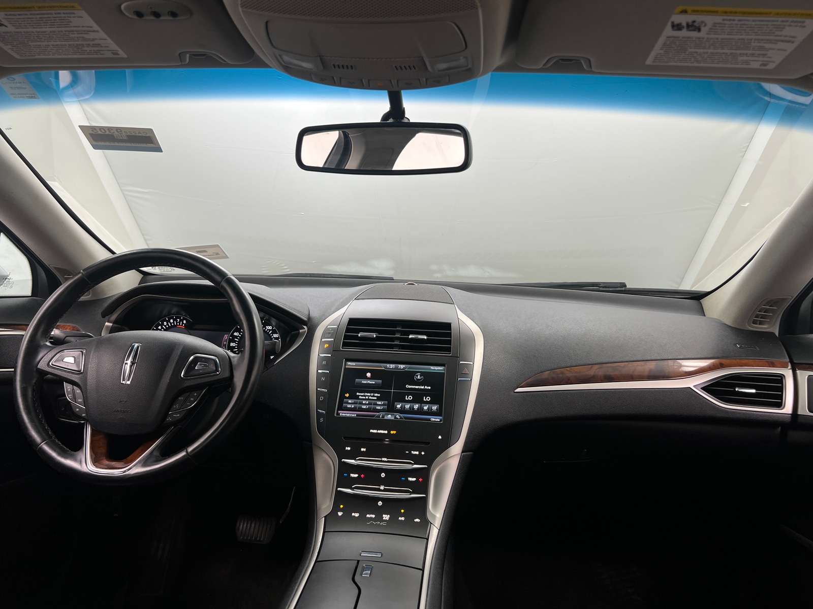 Thumbnail: 2016 Lincoln MKZ - 2
