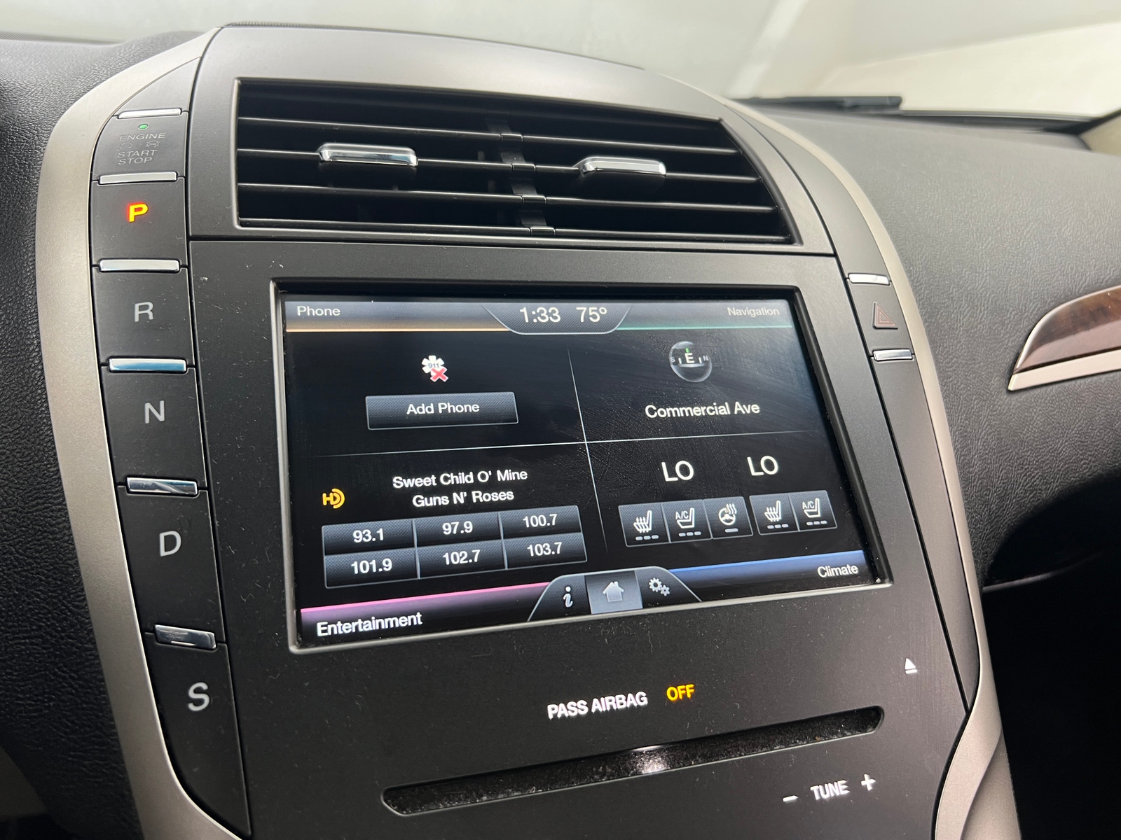 Thumbnail: 2016 Lincoln MKZ - 3