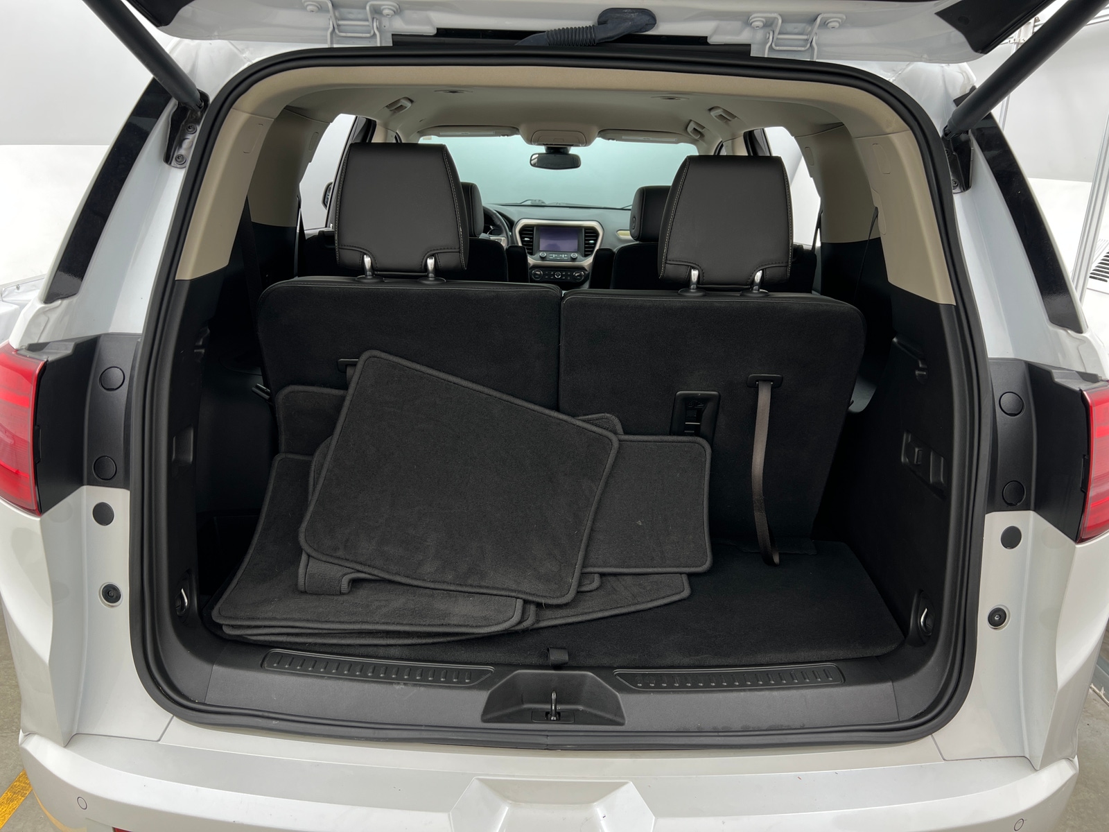 Thumbnail: 2019 GMC Acadia - 6