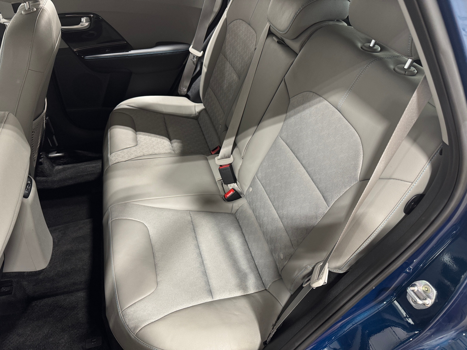 Thumbnail: 2020 Kia Niro - 6