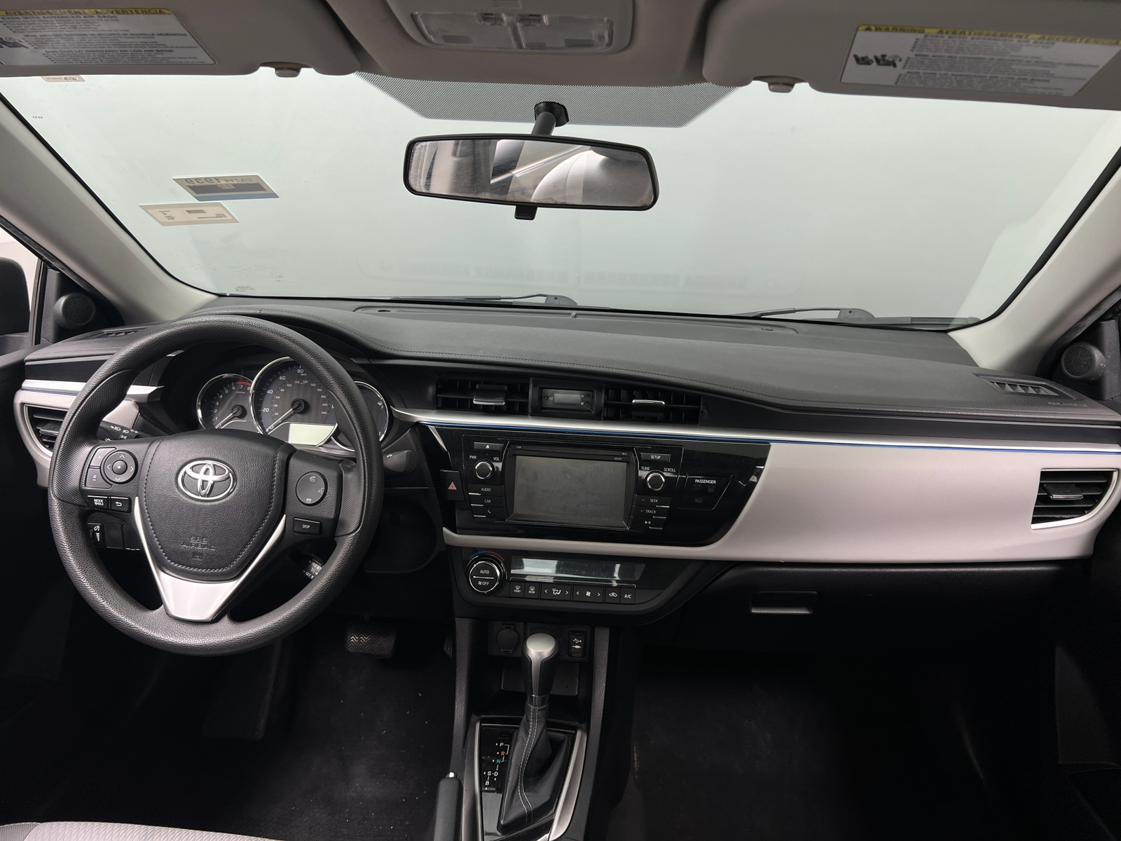 Thumbnail: 2015 Toyota Corolla - 3