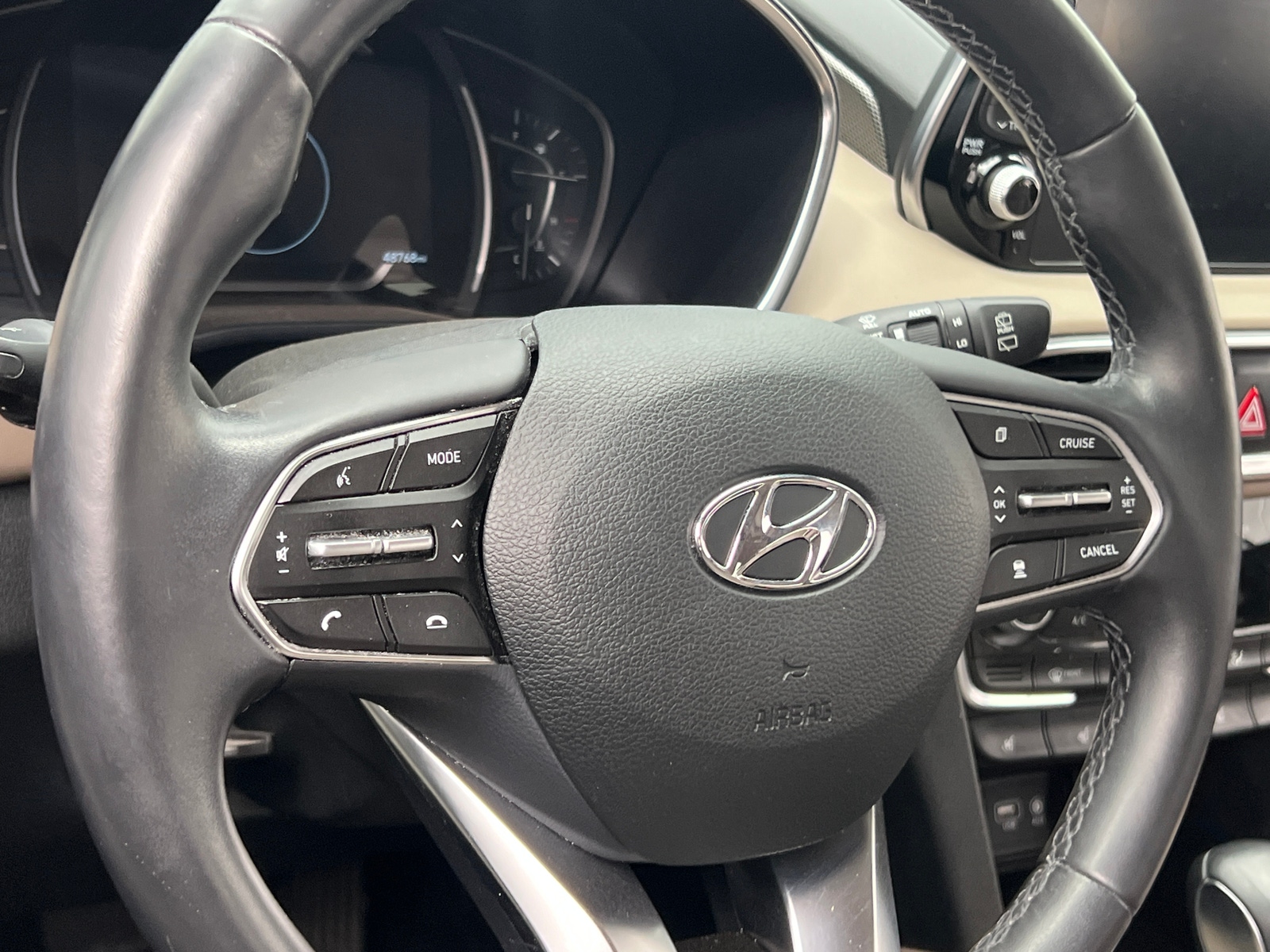Thumbnail: 2019 Hyundai Santa Fe - 4