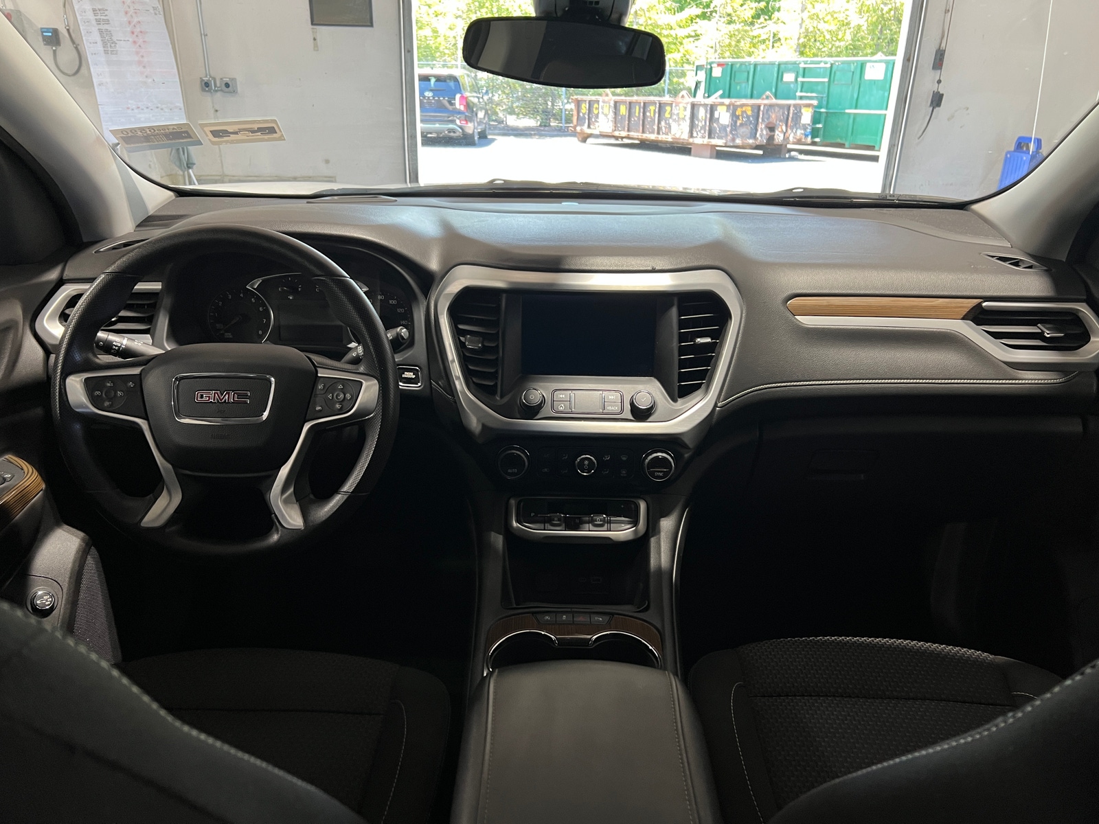 Thumbnail: 2023 GMC Acadia - 3