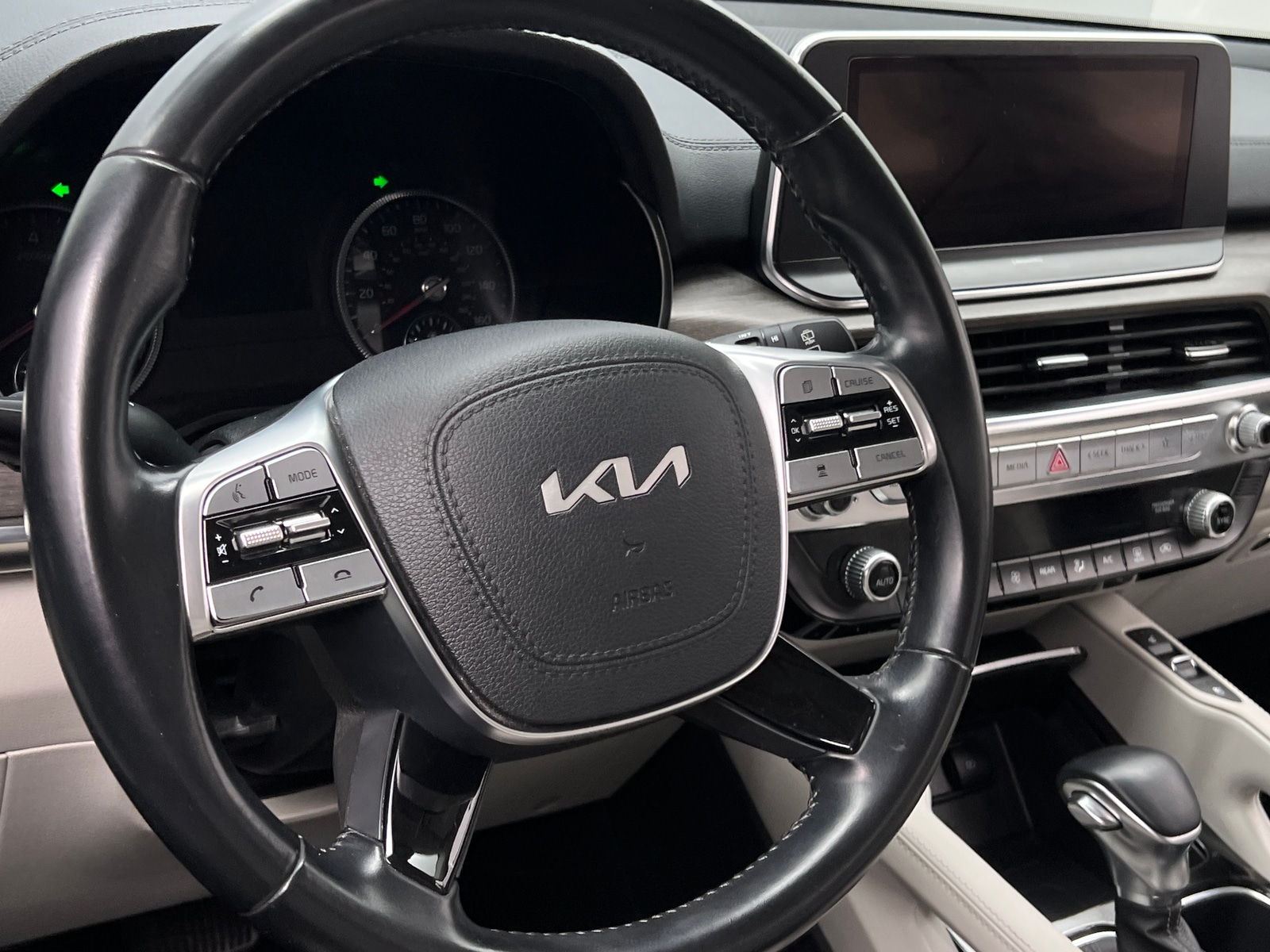 Thumbnail: 2022 Kia Telluride - 4