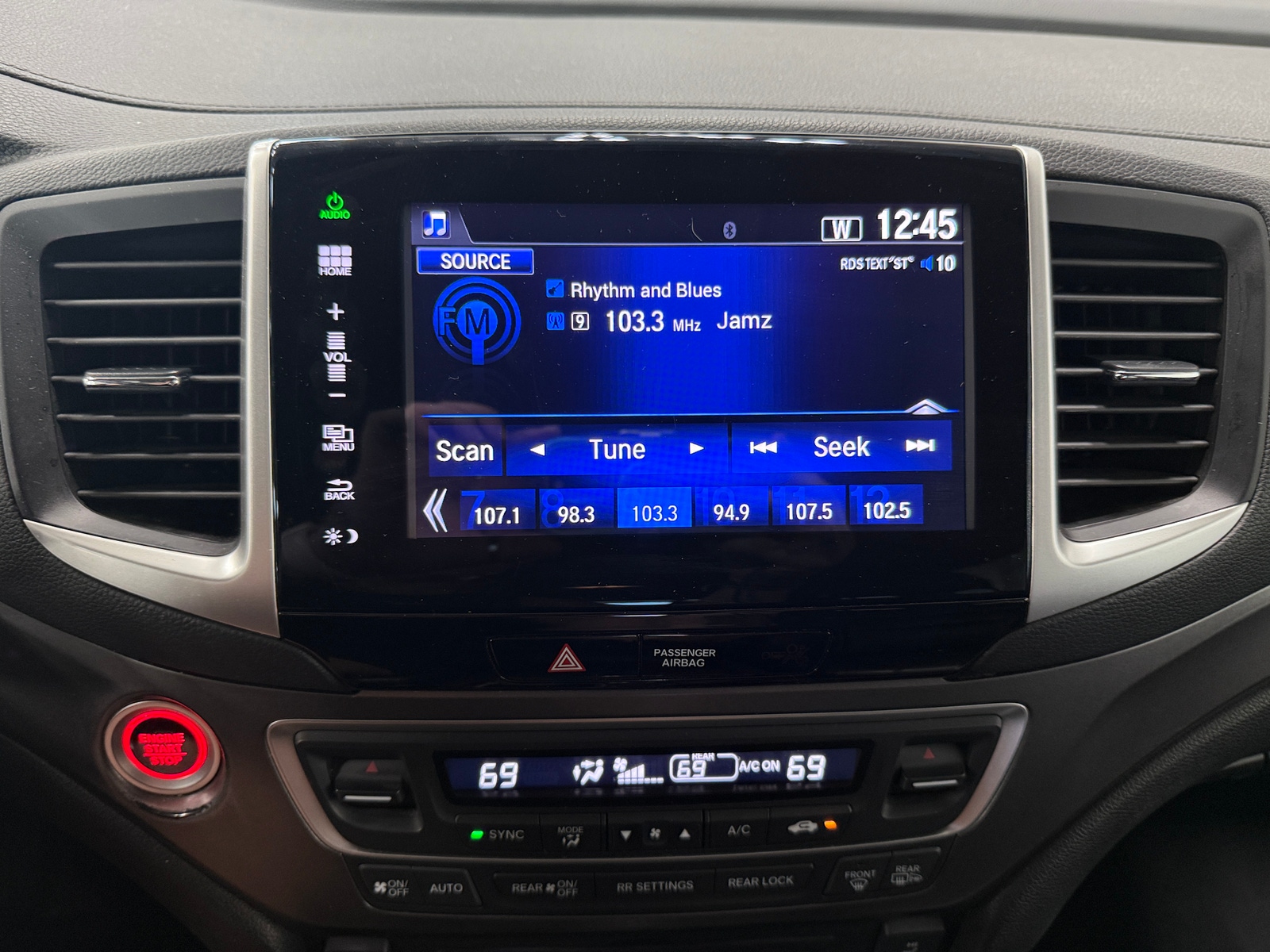 Thumbnail: 2016 Honda Pilot - 3