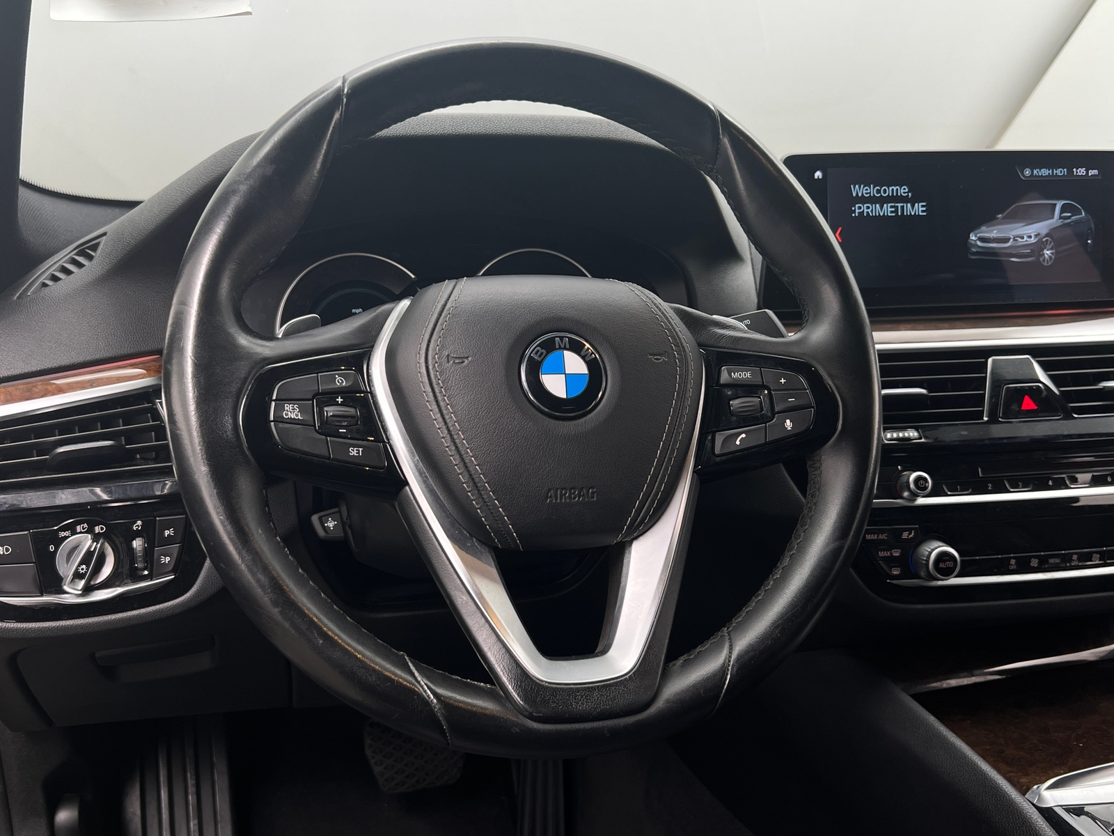 Thumbnail: 2017 BMW 5 Series - 4