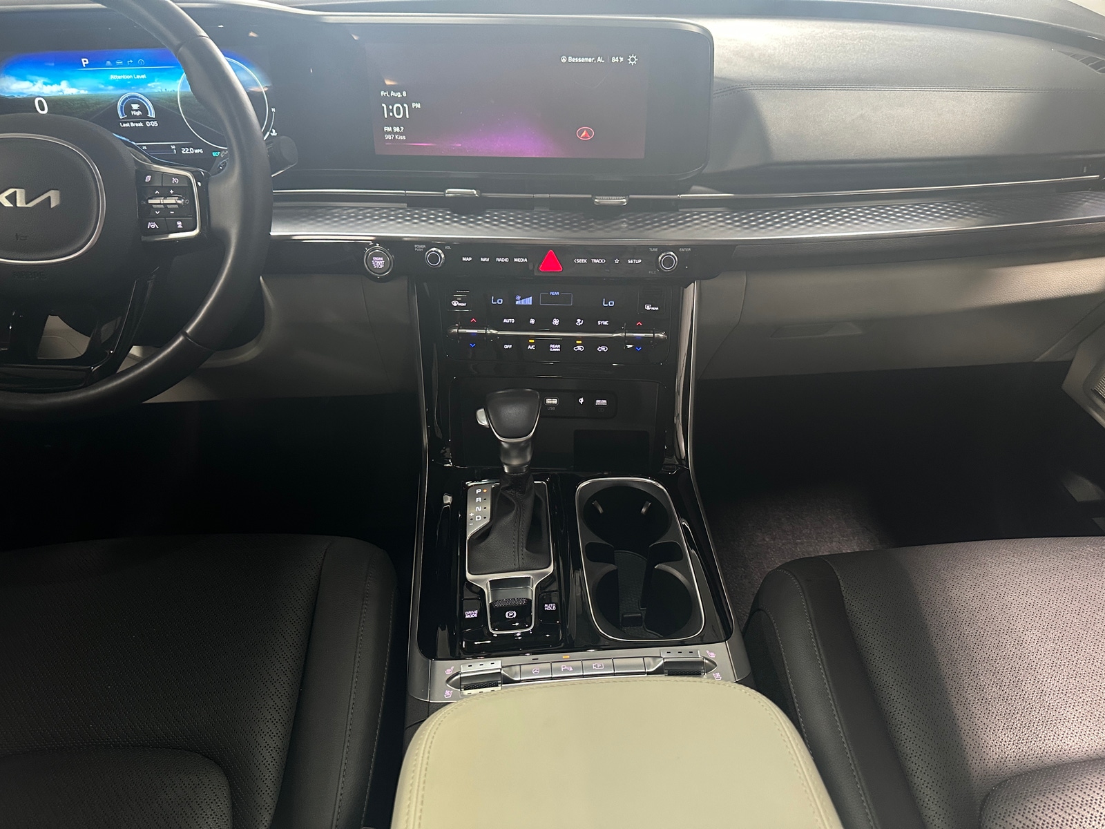 Thumbnail: 2024 Kia Carnival - 3