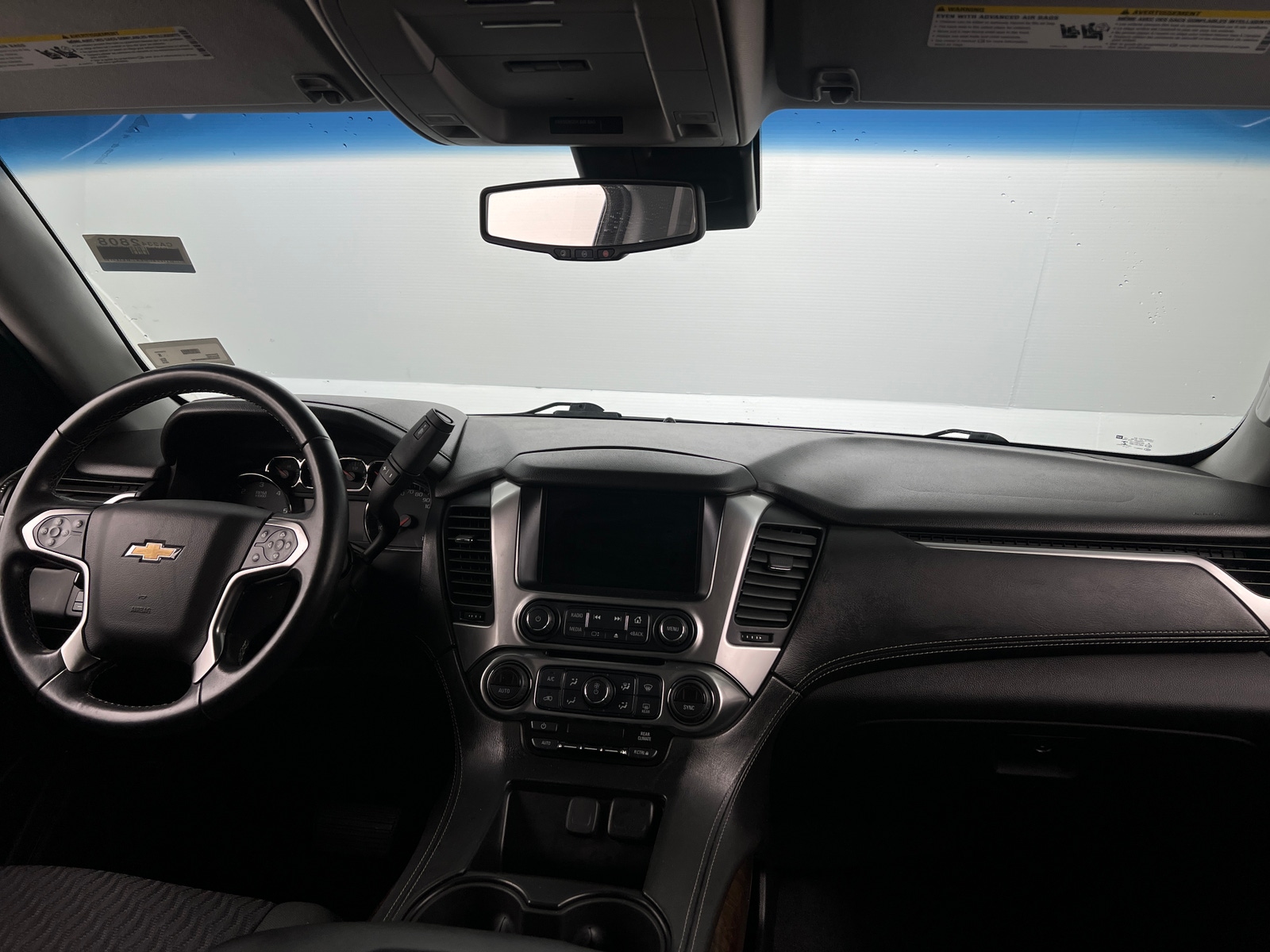 Thumbnail: 2019 Chevrolet Suburban - 3