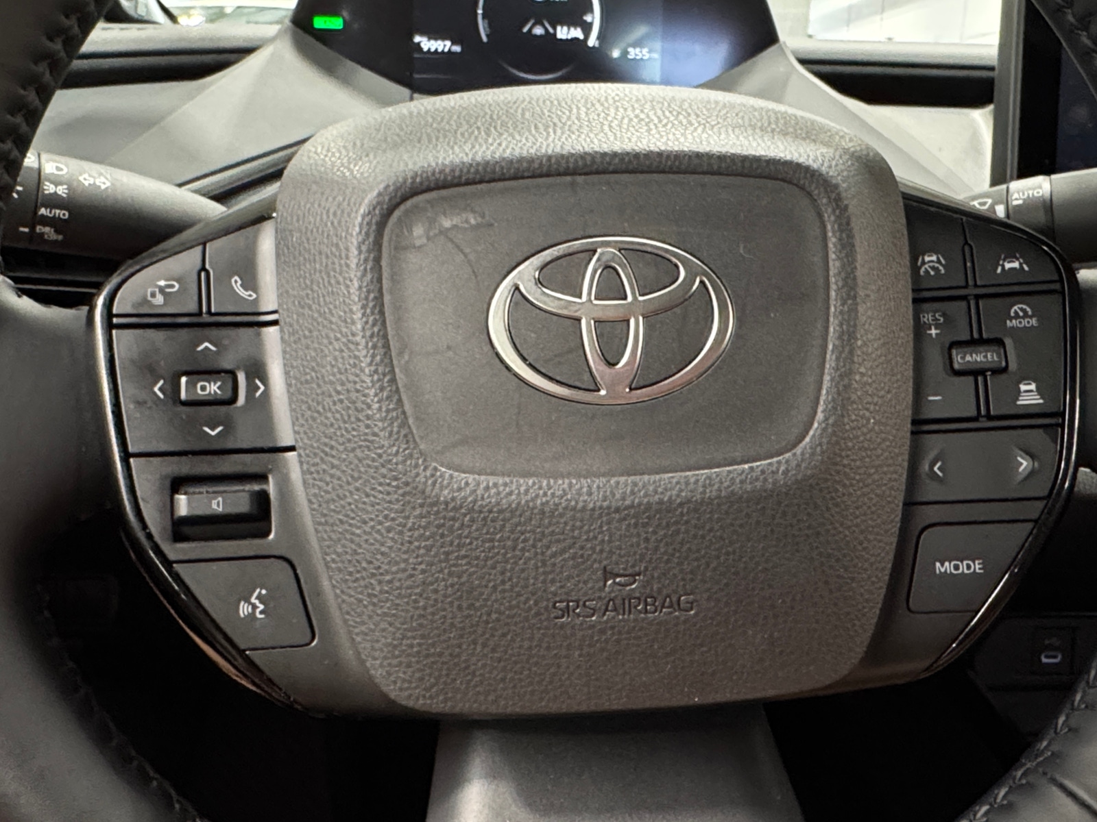 Thumbnail: 2024 Toyota Prius - 4