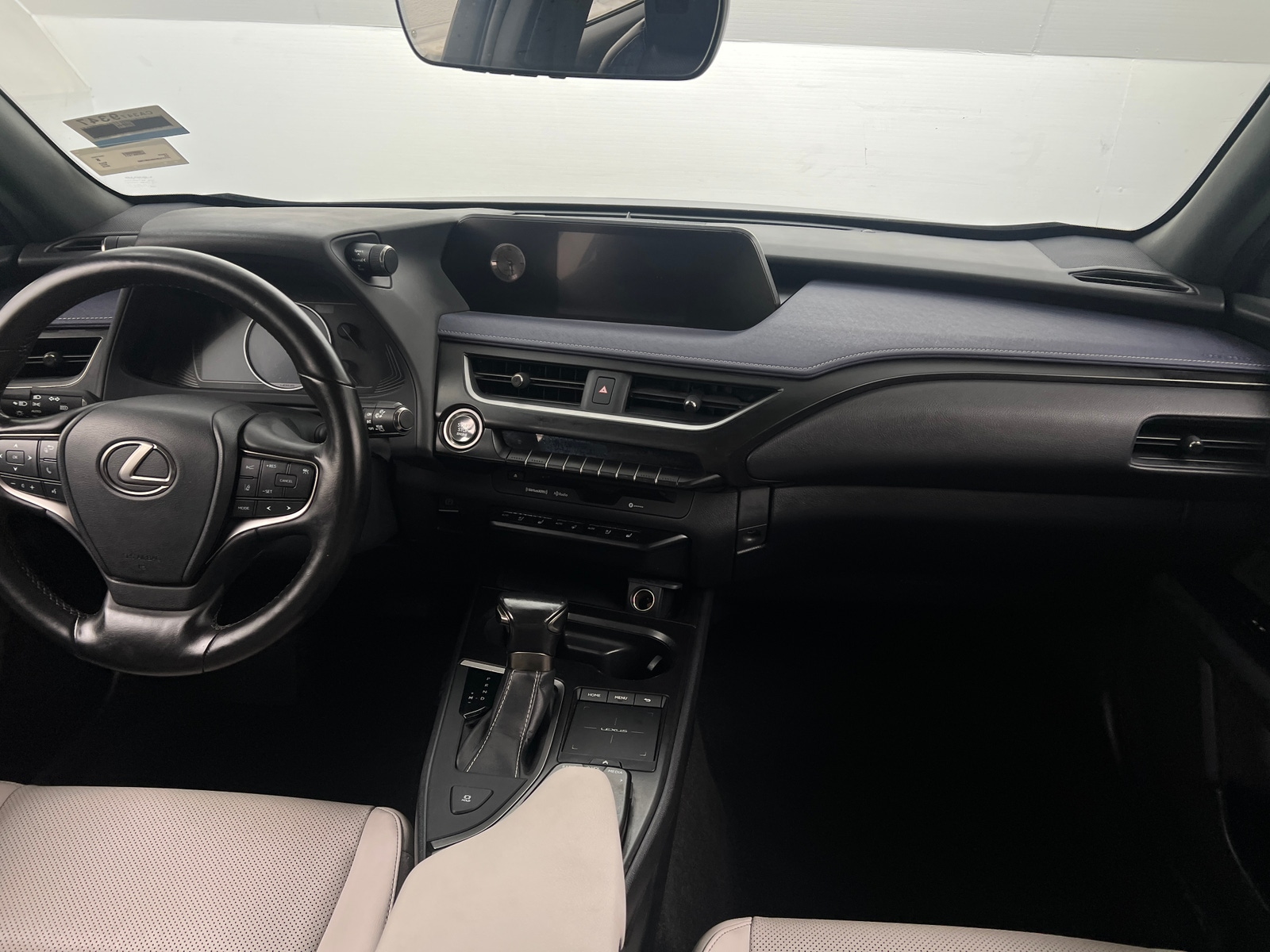 Thumbnail: 2019 Lexus UX - 2