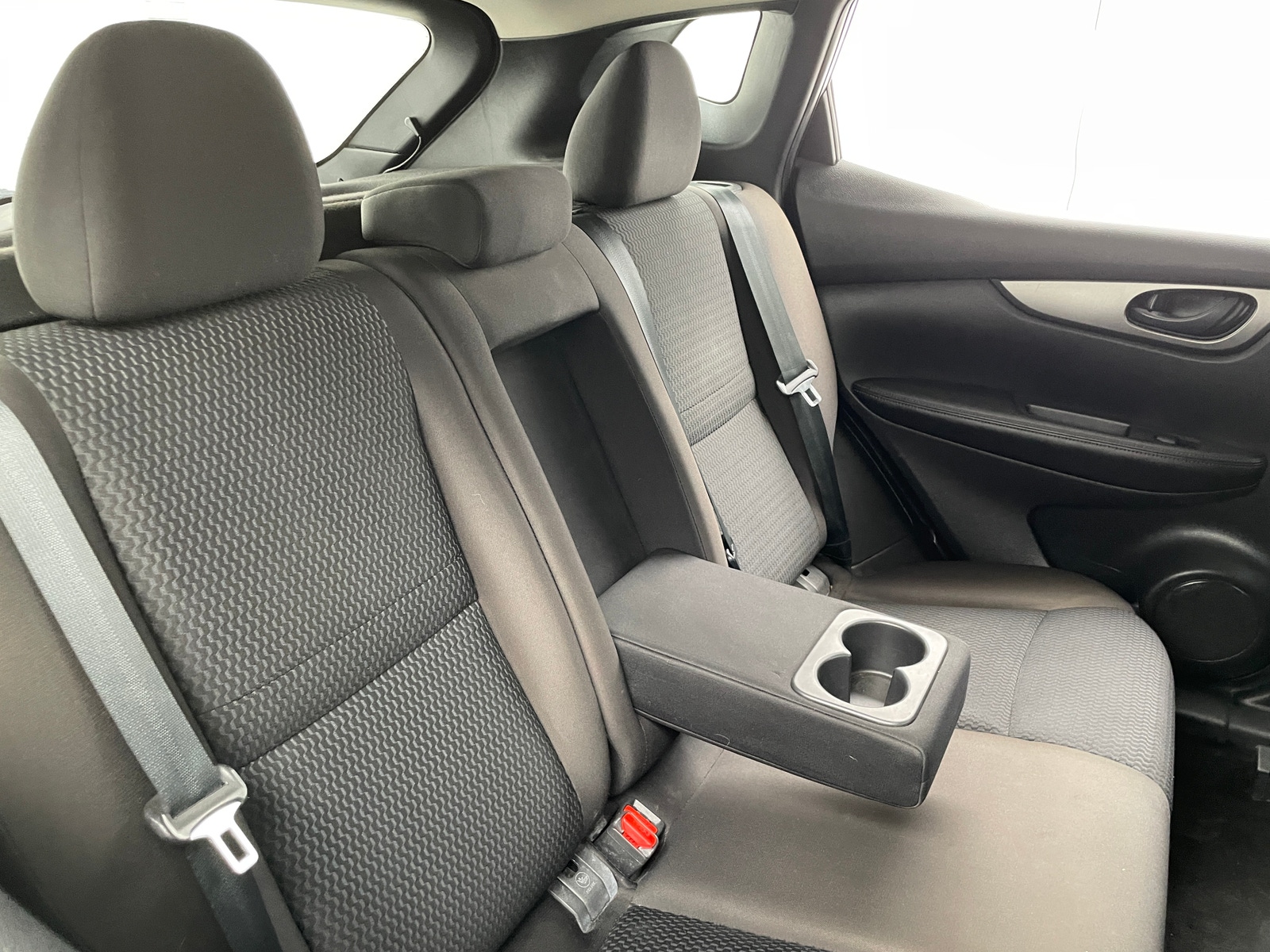 Thumbnail: 2019 Nissan Rogue Sport - 6