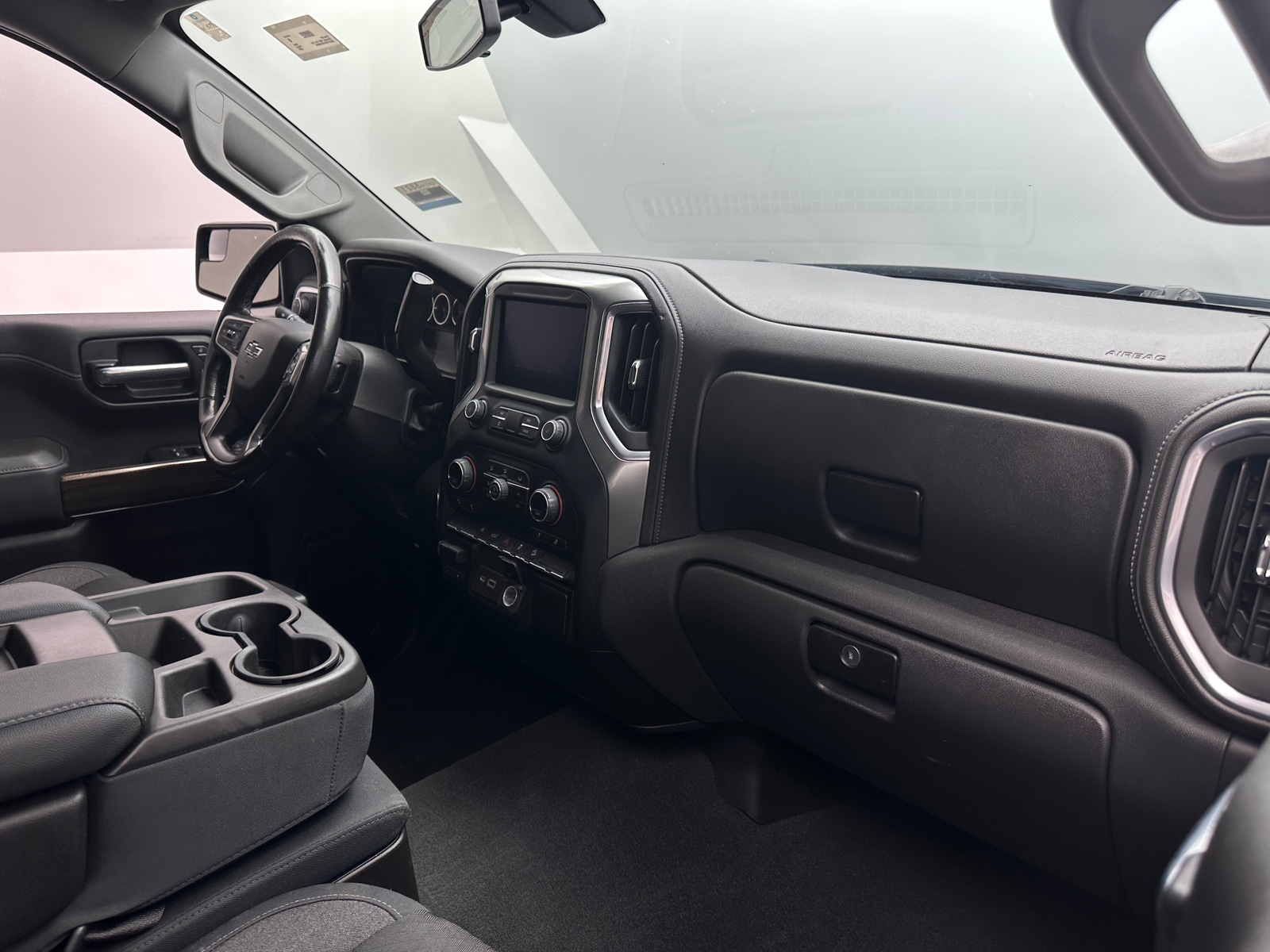 Thumbnail: 2019 Chevrolet Silverado 1500 - 3
