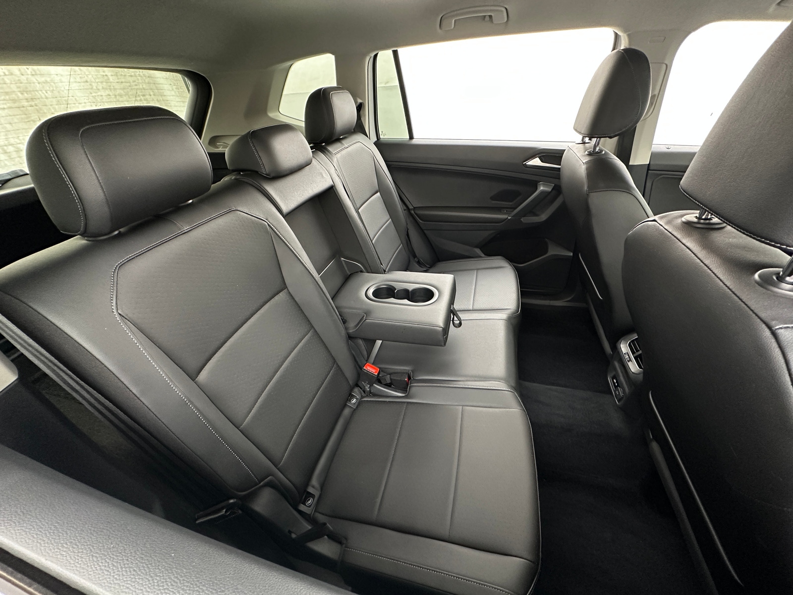 Thumbnail: 2018 Volkswagen Tiguan - 5