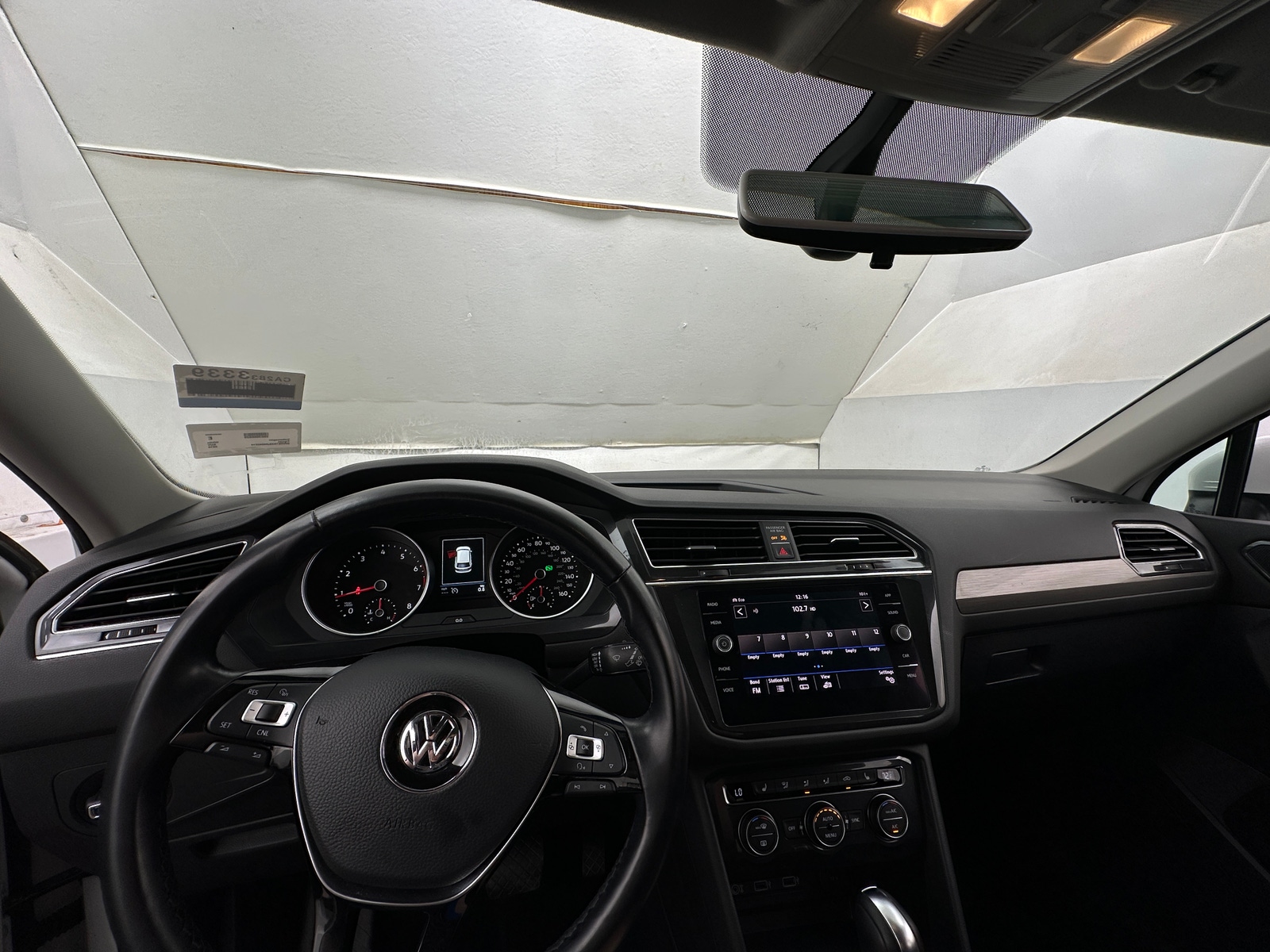 Thumbnail: 2018 Volkswagen Tiguan - 2