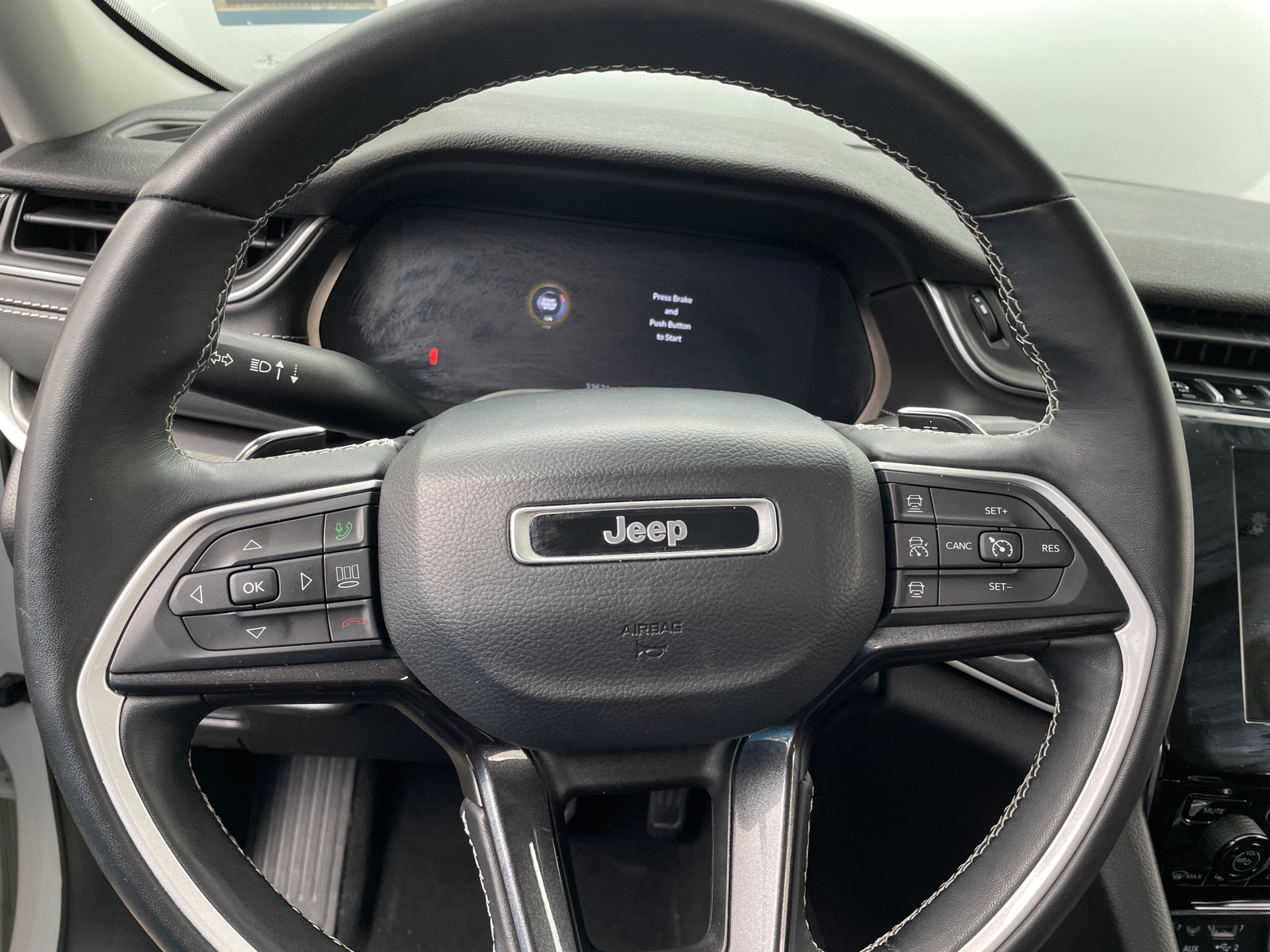 Thumbnail: 2022 Jeep Grand Cherokee L - 4