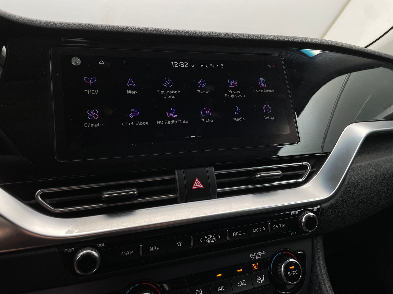 Thumbnail: 2020 Kia Niro - 3