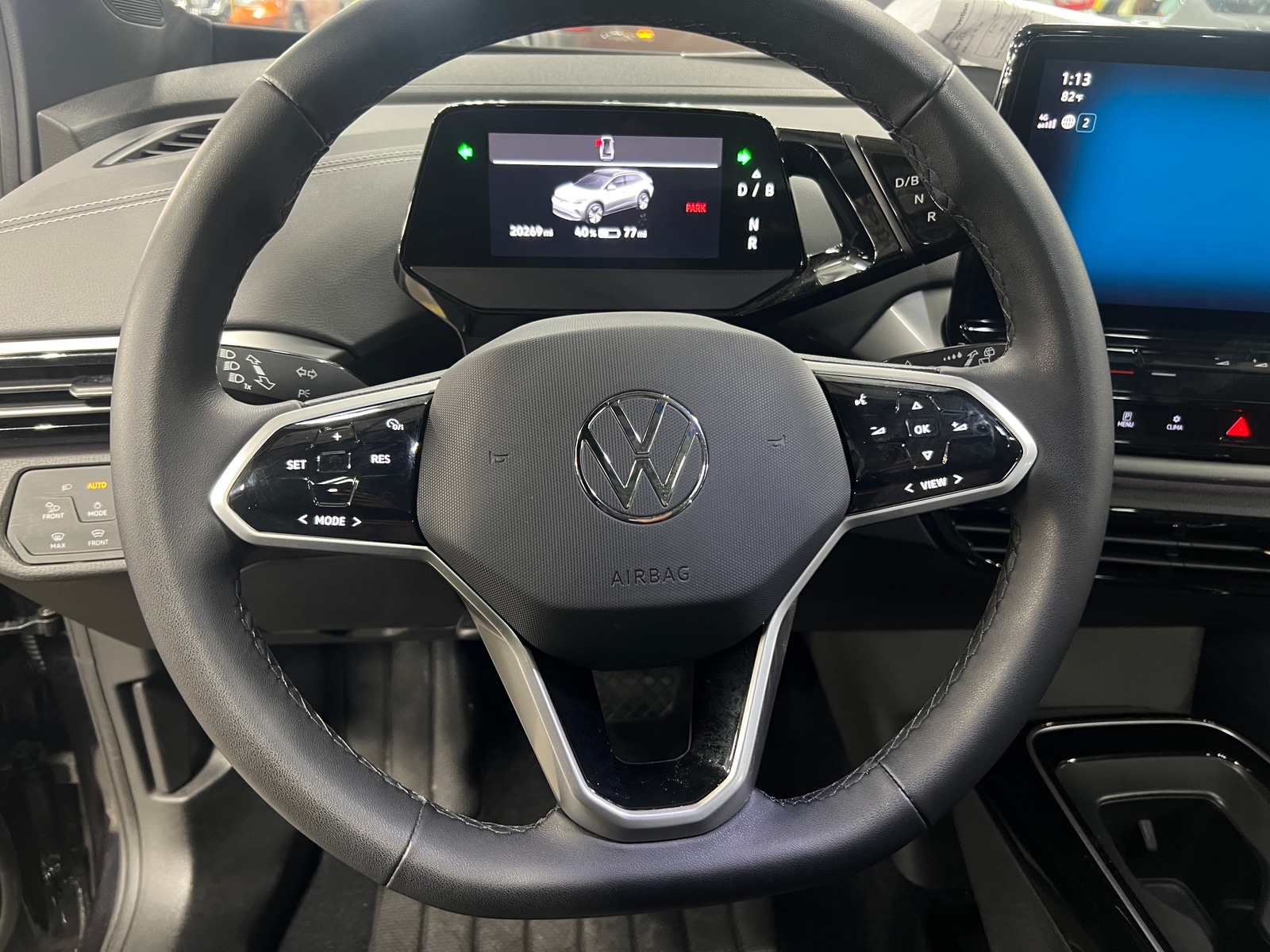 Thumbnail: 2023 Volkswagen ID.4 - 4