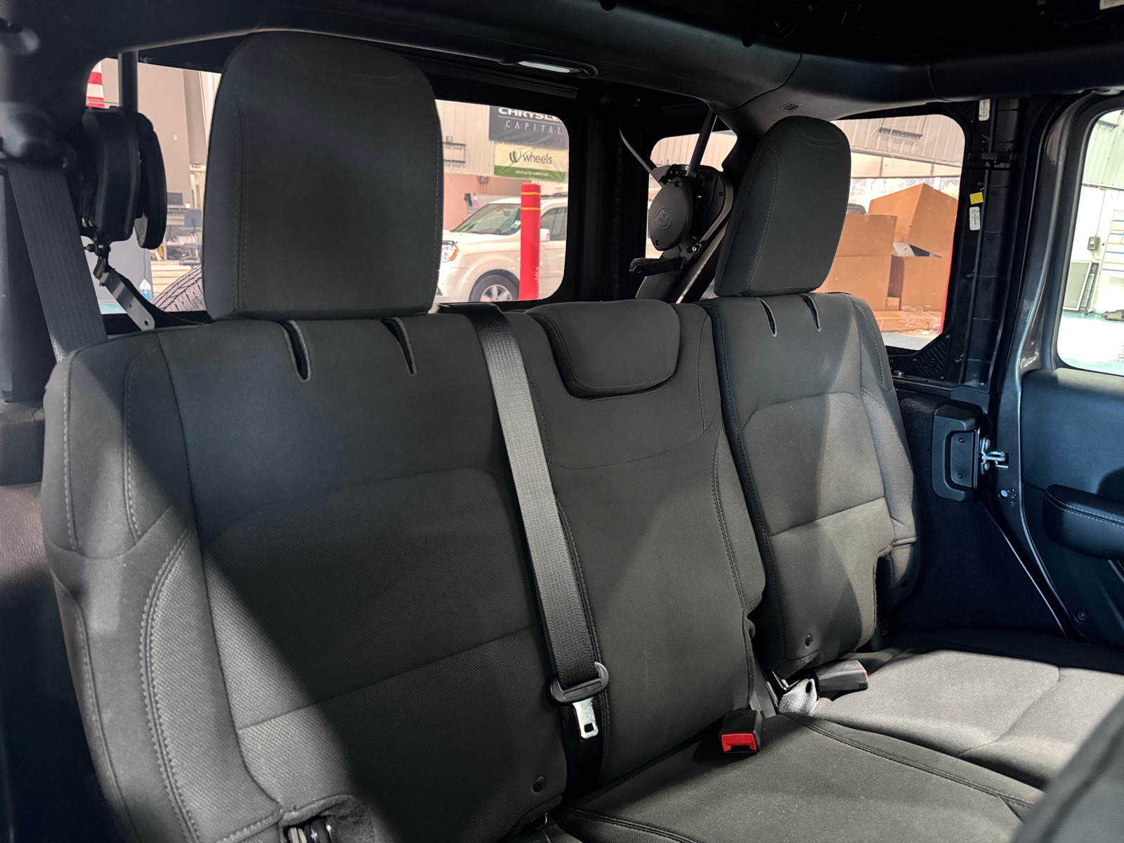 Thumbnail: 2018 Jeep Wrangler - 6